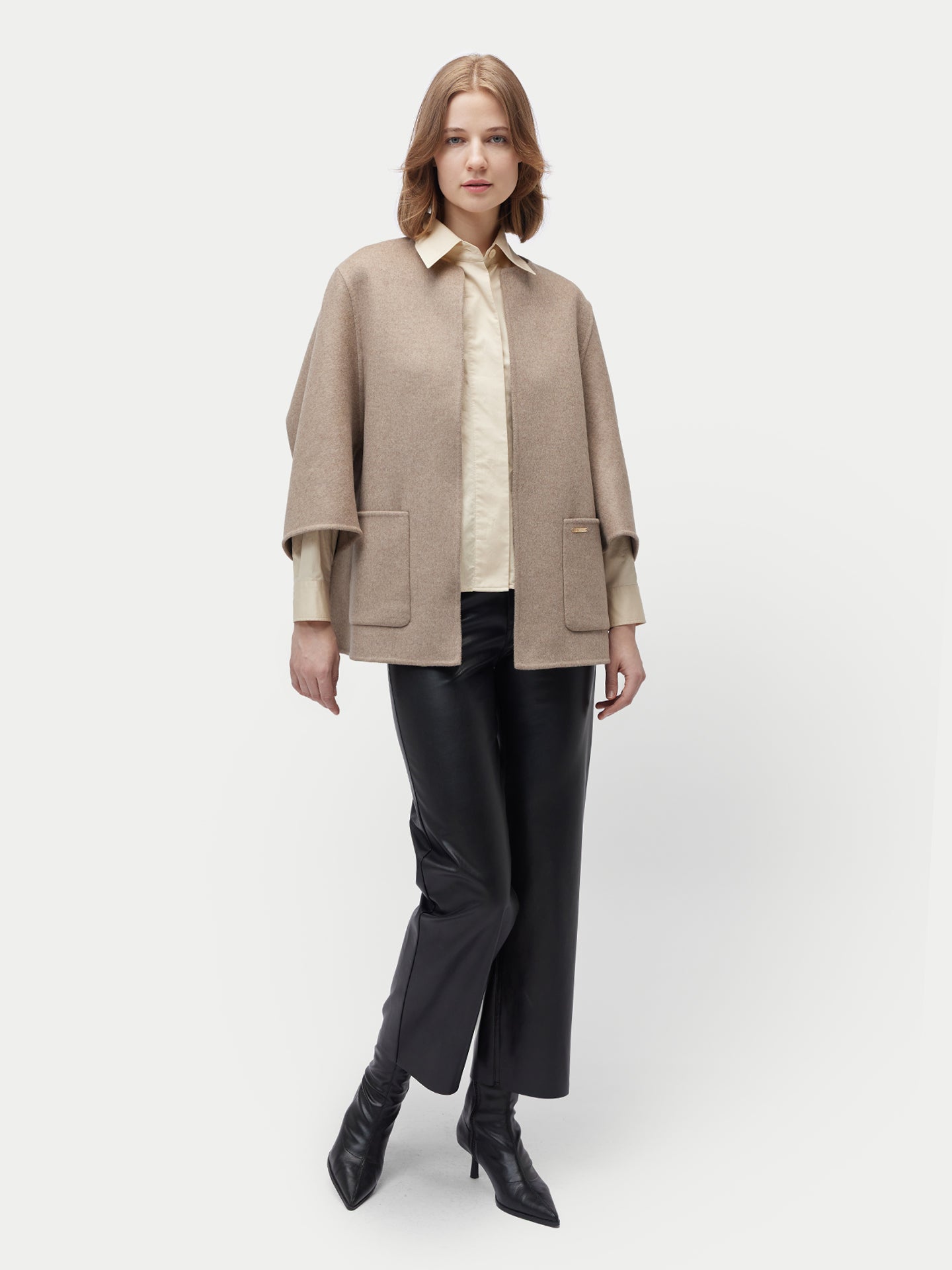 Ponchojacke aus Kaschmir mit Tasche