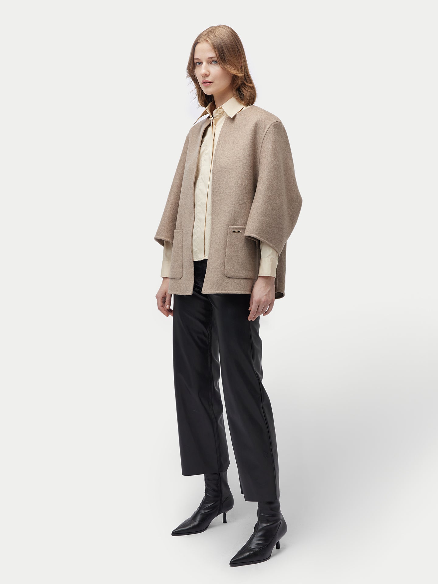 Ponchojacke aus Kaschmir mit Tasche