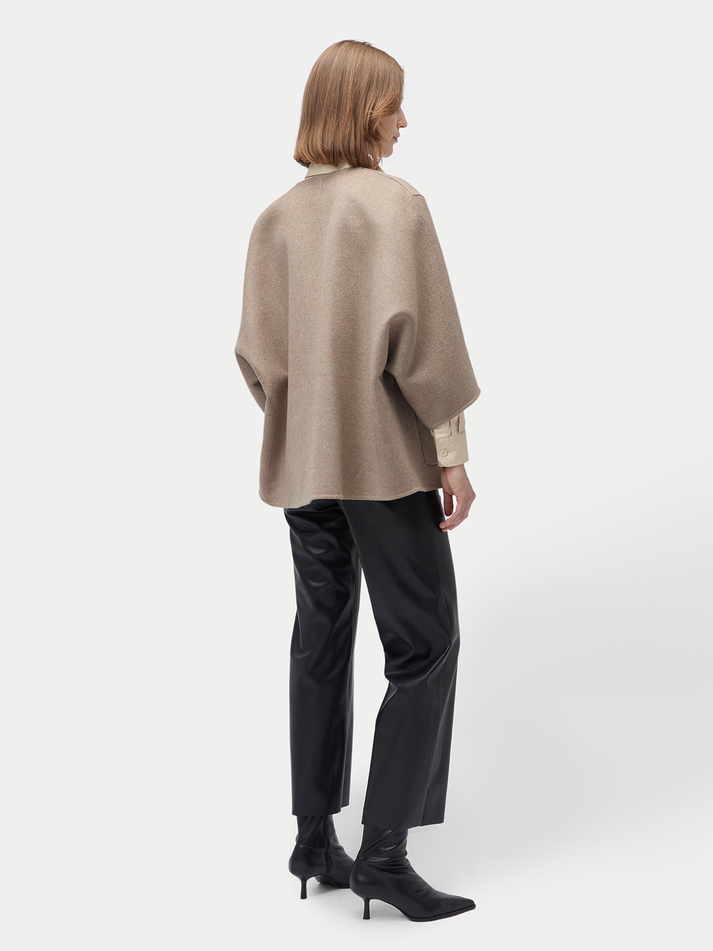Ponchojacke aus Kaschmir mit Tasche