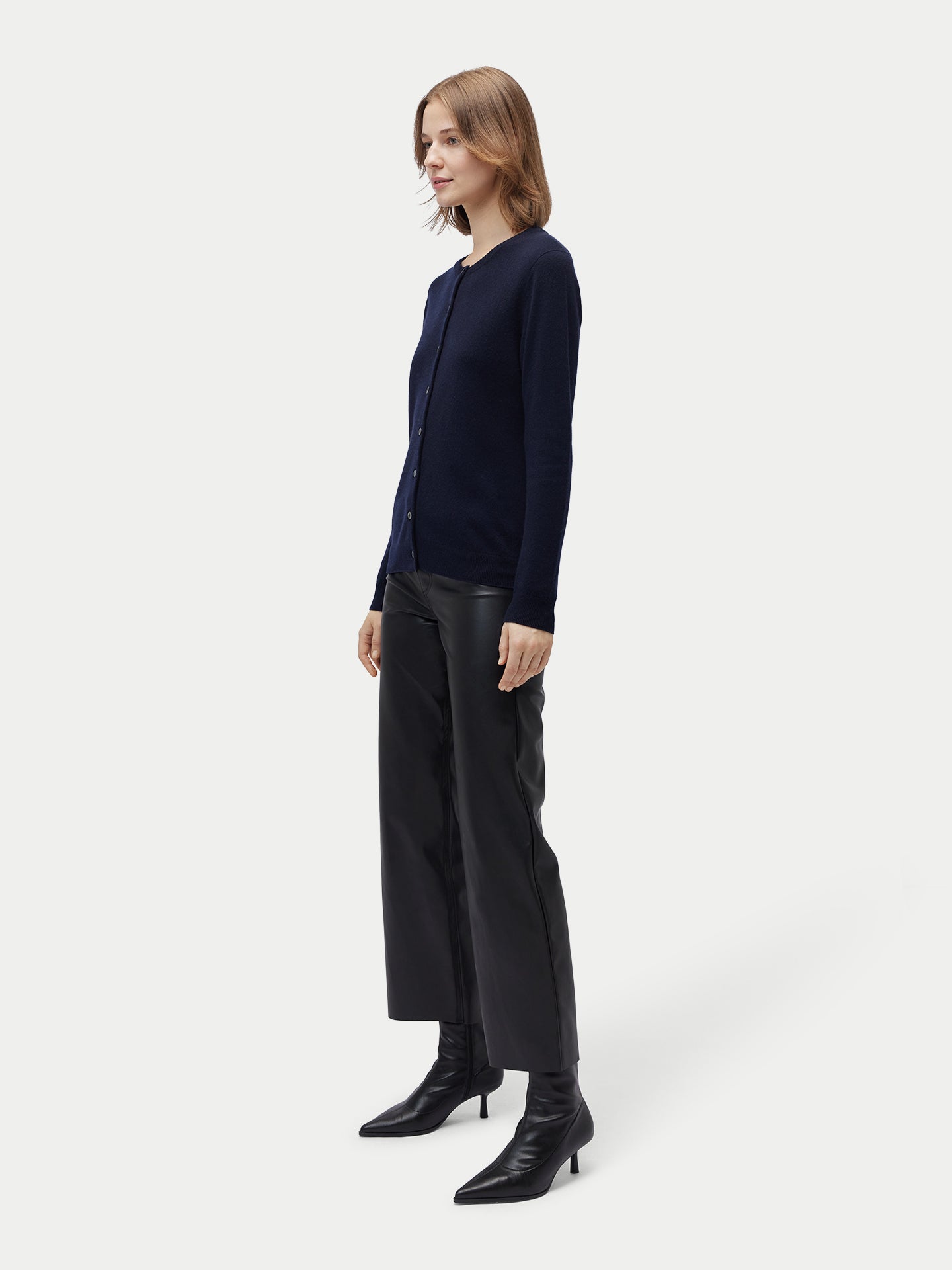 Kaschmir Strickjacke mit R-Ausschnitt und Knöpfen
