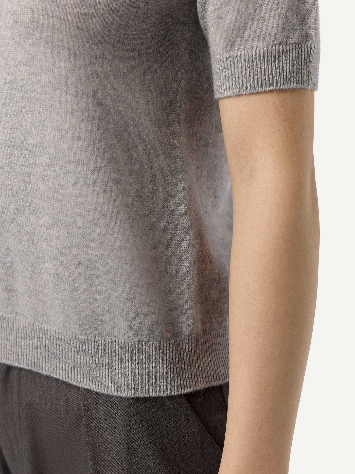 Kaschmir-Pullover mit kurzen Ärmeln