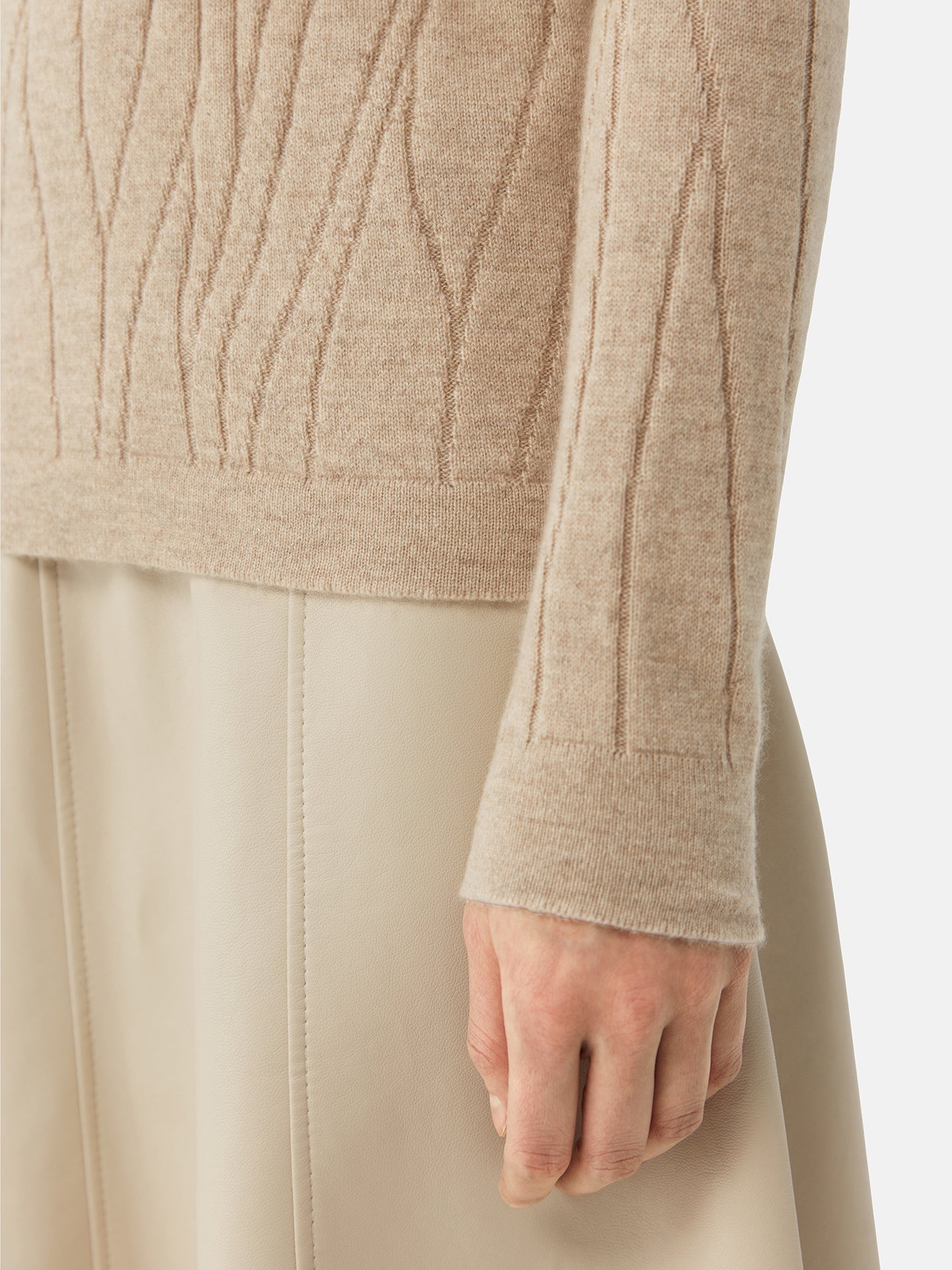 Naturfarbe Kaschmir Pulli mit Rundausschnitt | GOBI Cashmere