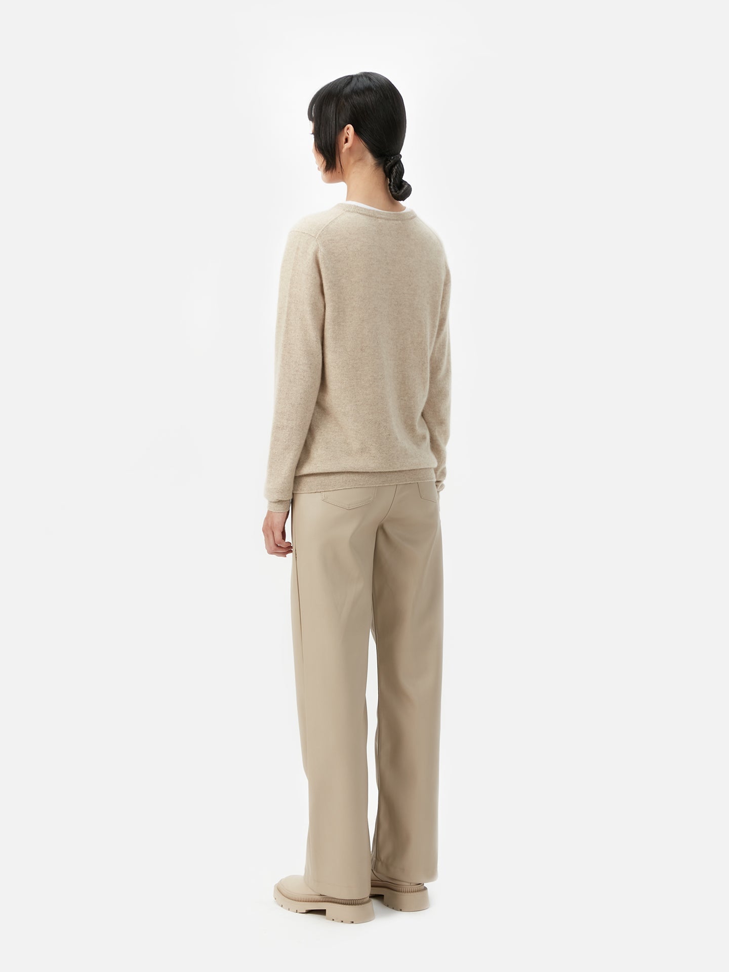 Naturfarbe V-Ausschnitt Kaschmirstrickjacke