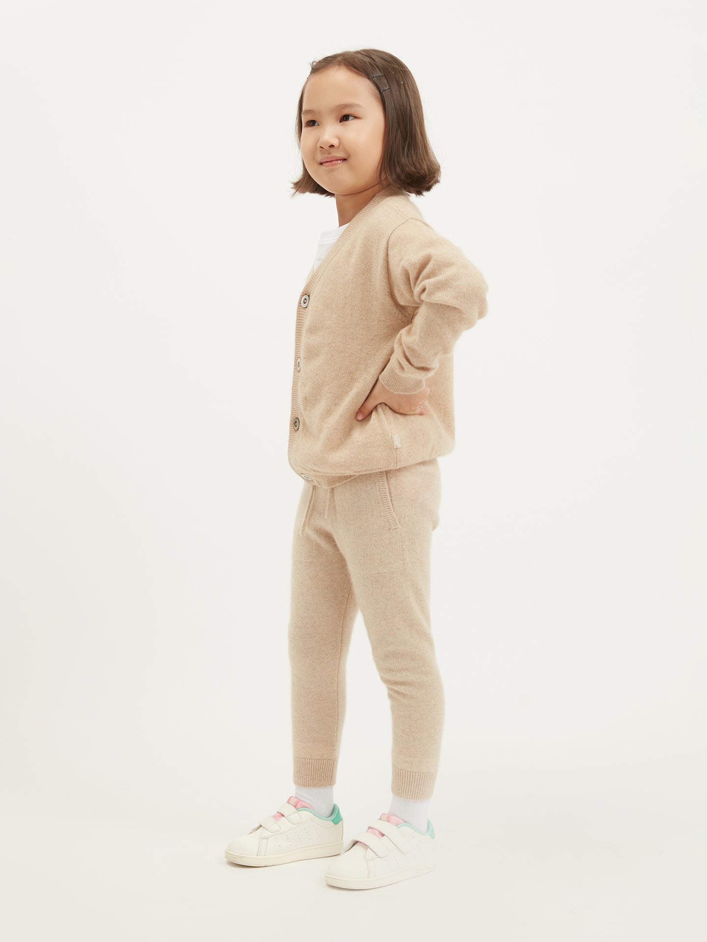 Naturfarbe Strickjacke mit V-Ausschnitt für Kinder