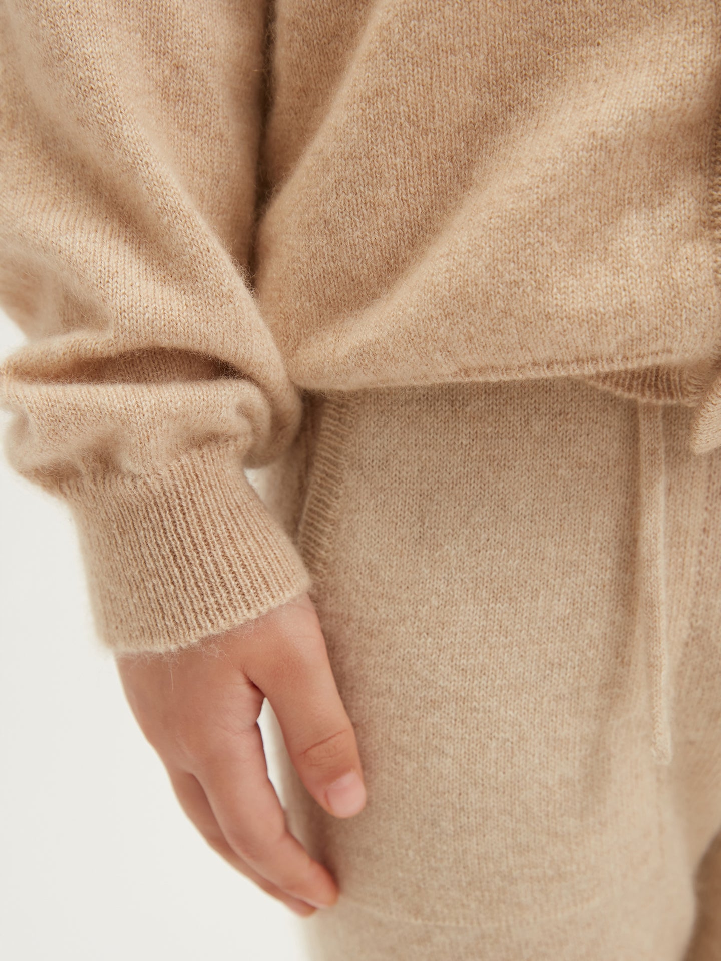 Naturfarbe Strickjacke mit V-Ausschnitt für Kinder