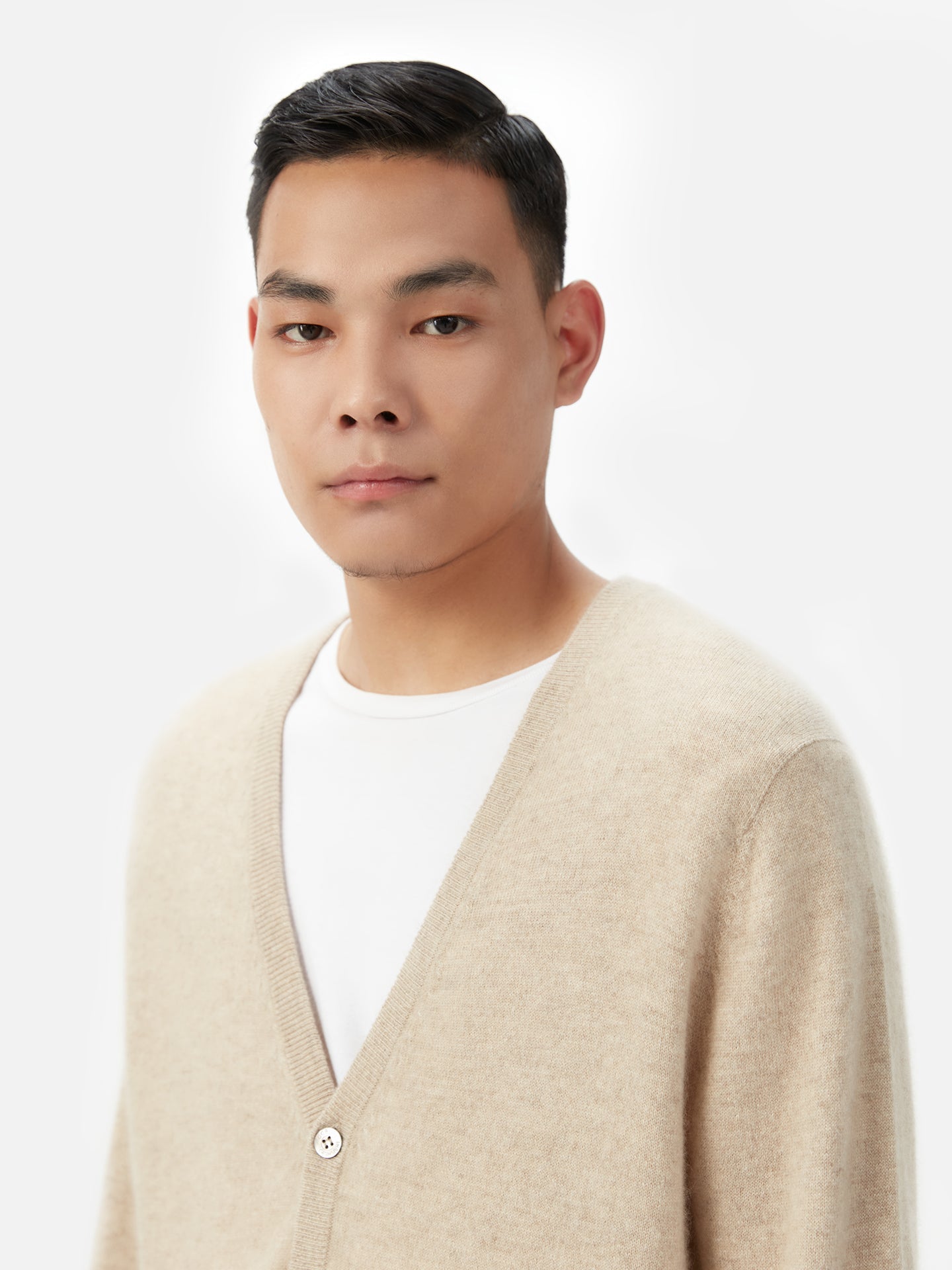 V-Ausschnitt Kaschmir Strickjacke mit Knöpfen