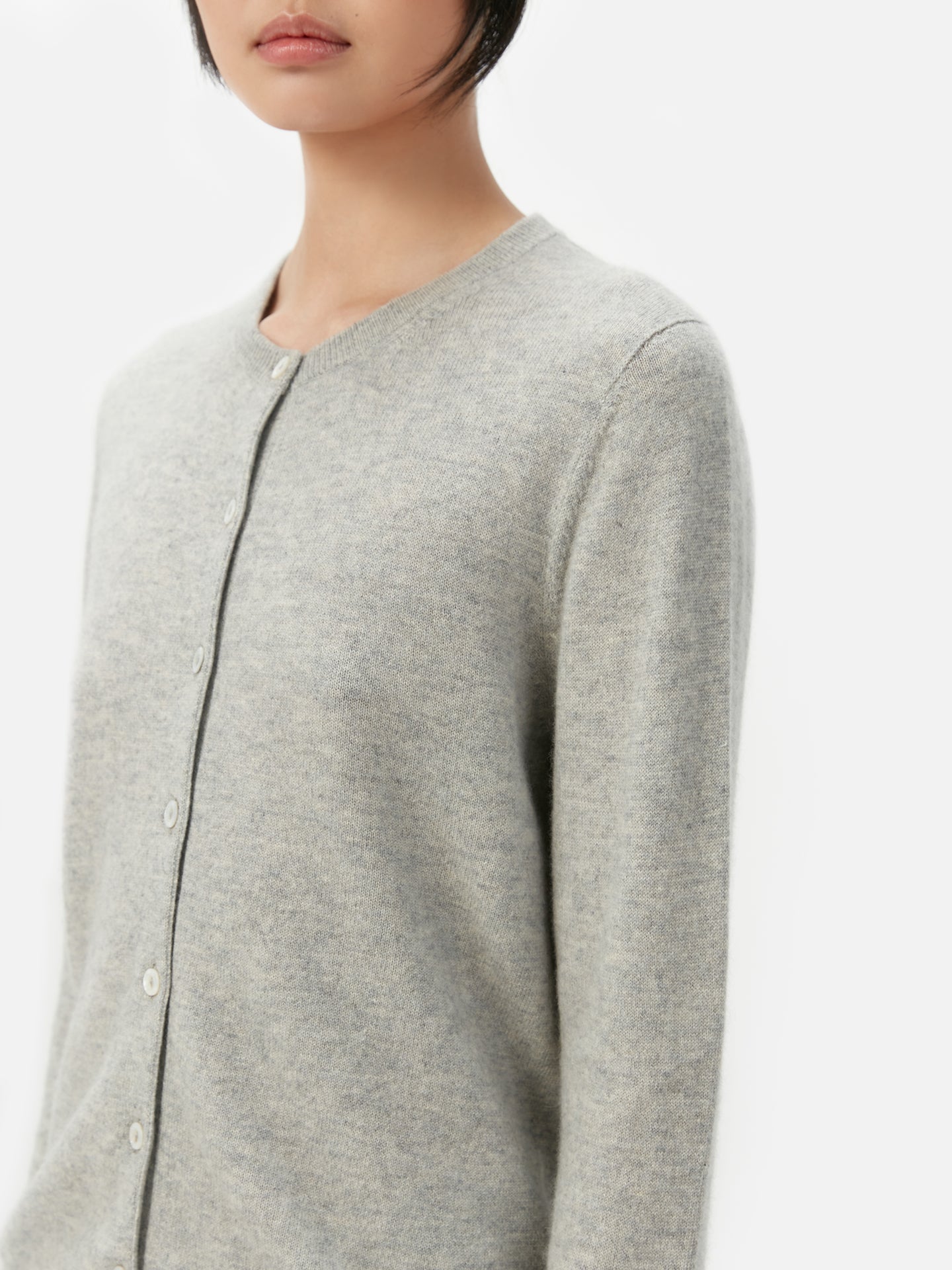 Basic B-Ausschnitt Kaschmirstrickjacke
