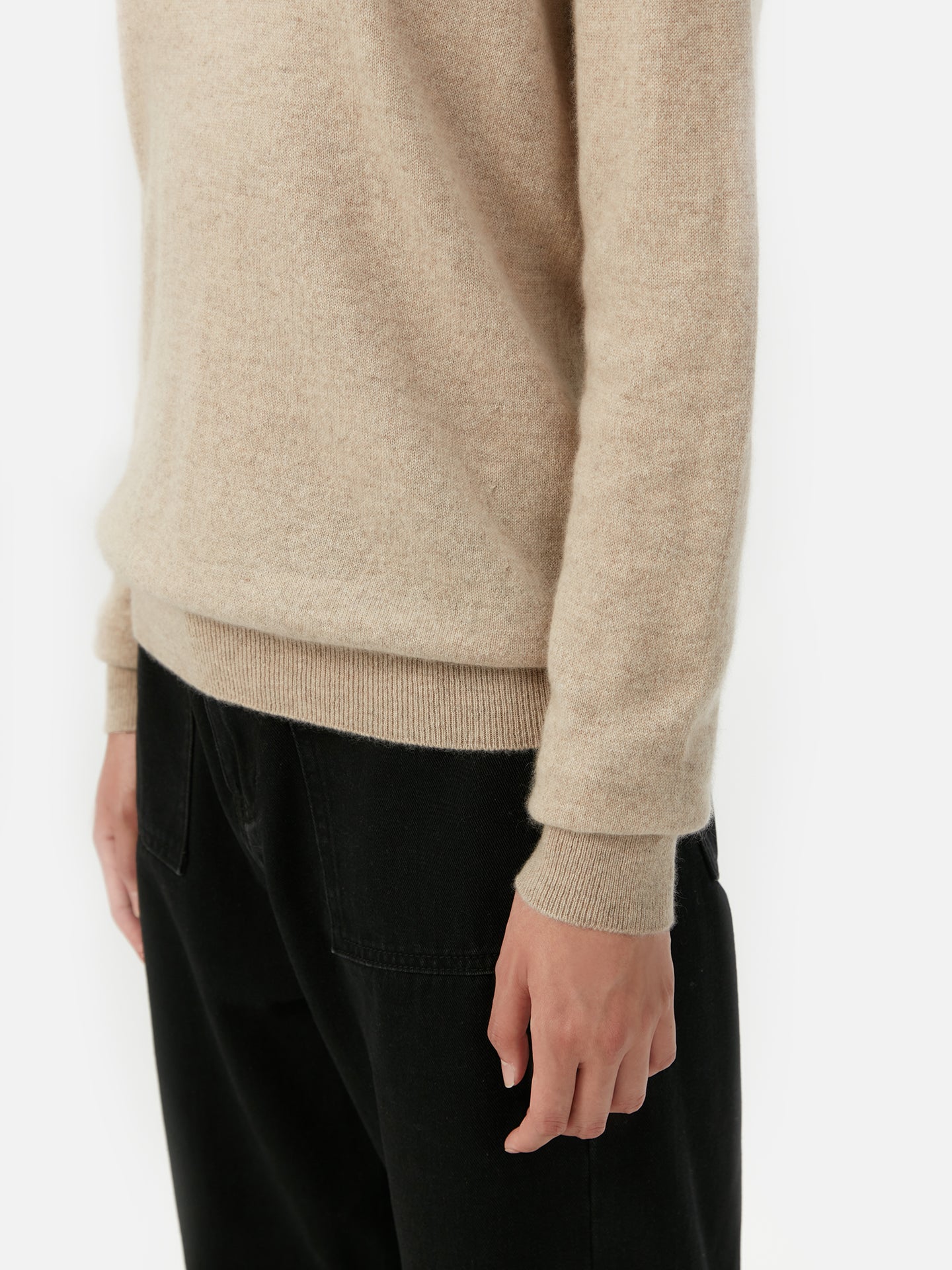 Naturfarbe Basic R-Ausschnitt Kaschmirpullover