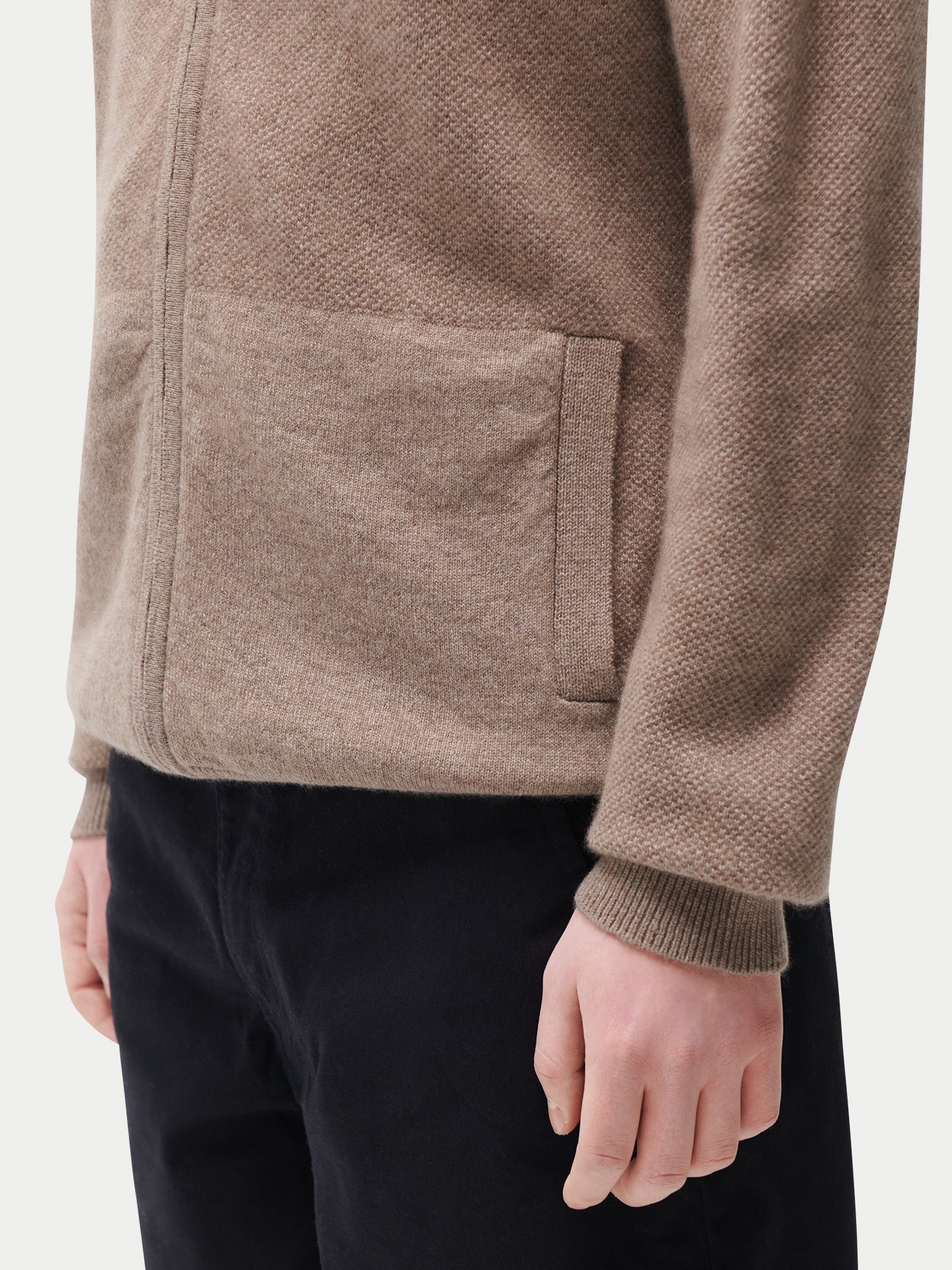 Kaschmir Strickjacke mit hohem Kragen und Reißverschluss