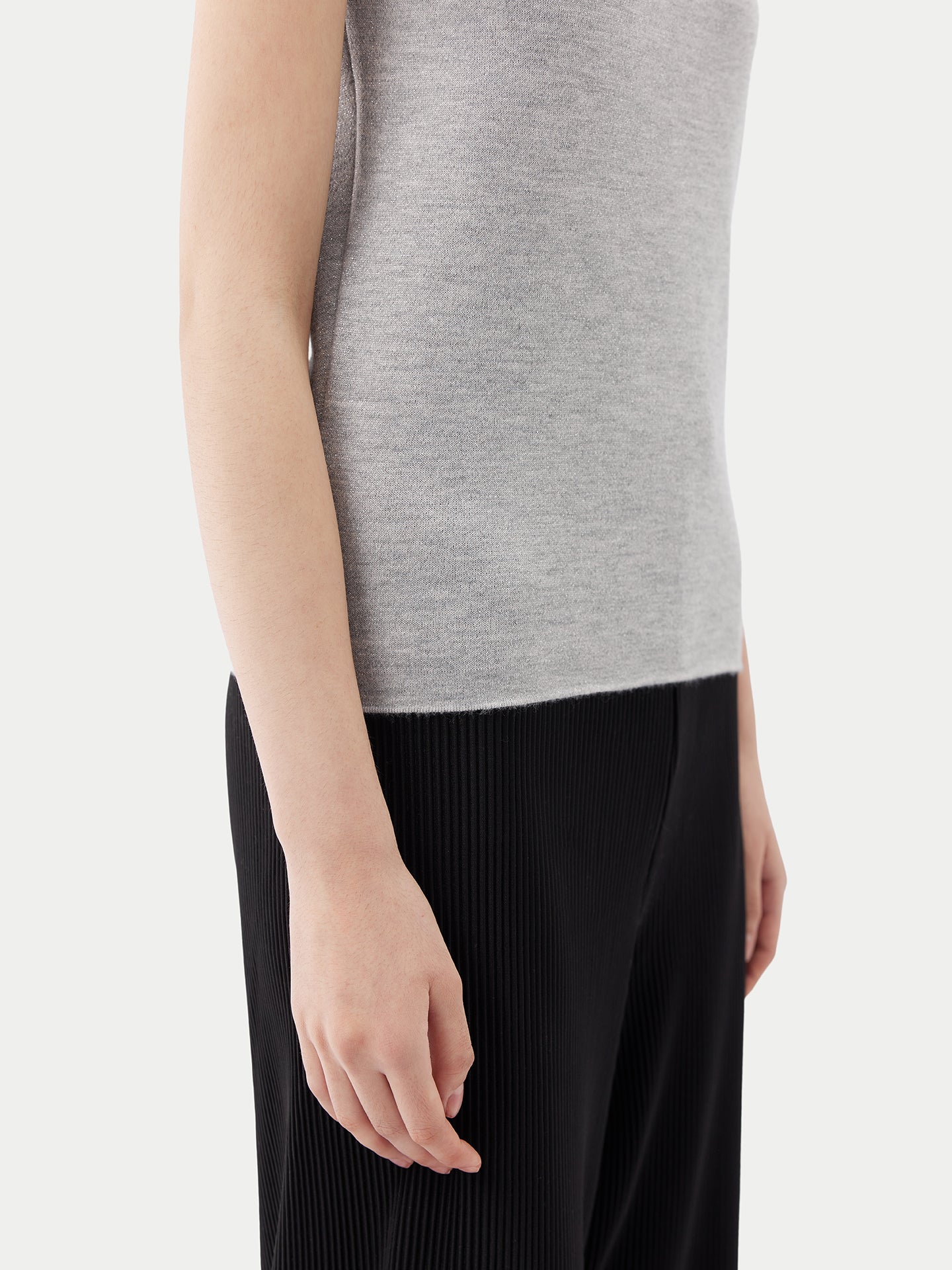 Top mit Ein-Schulter Ausschnitt aus Kaschmir-Seide