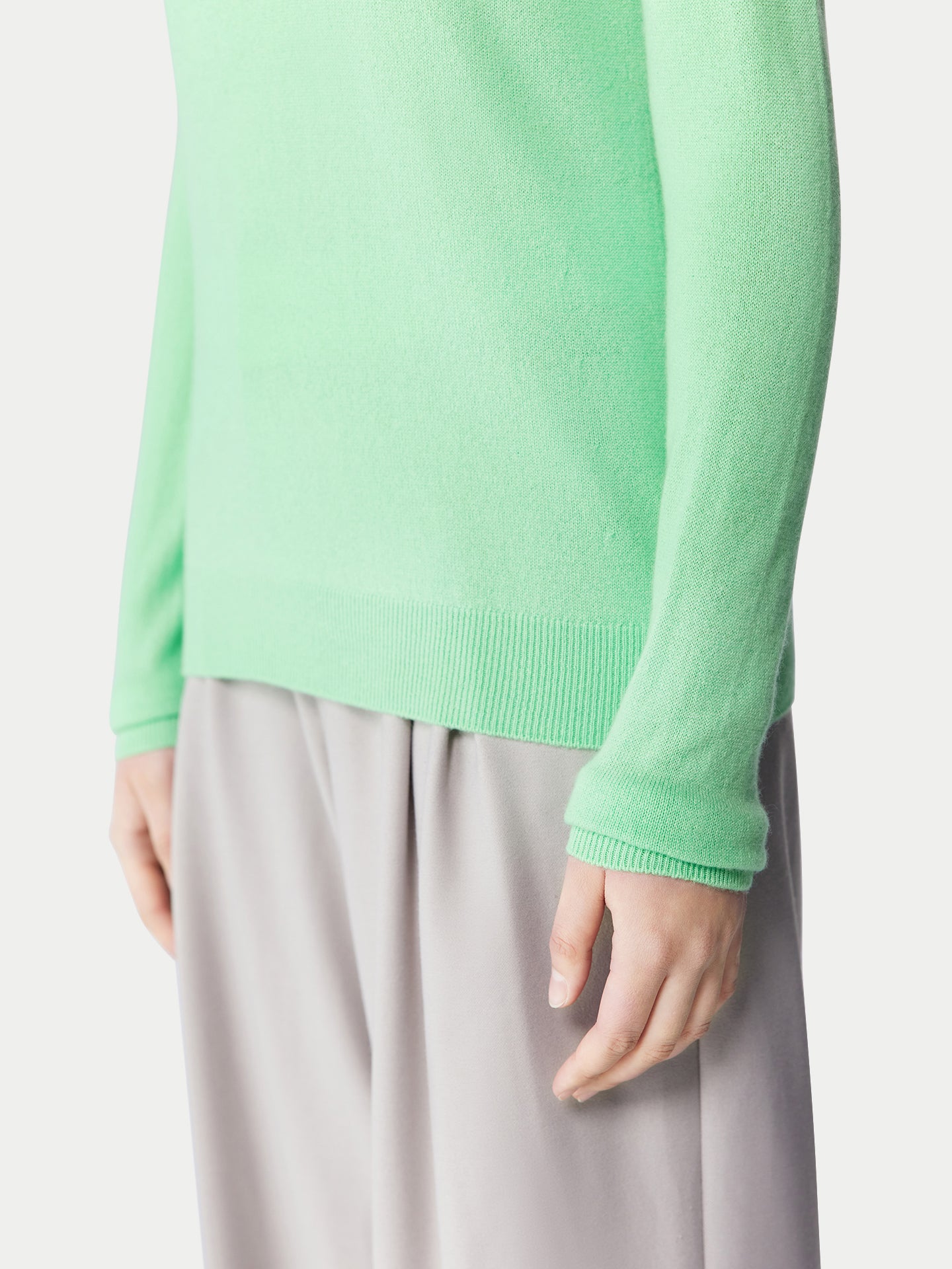 Basic R-Ausschnitt Kaschmirpullover