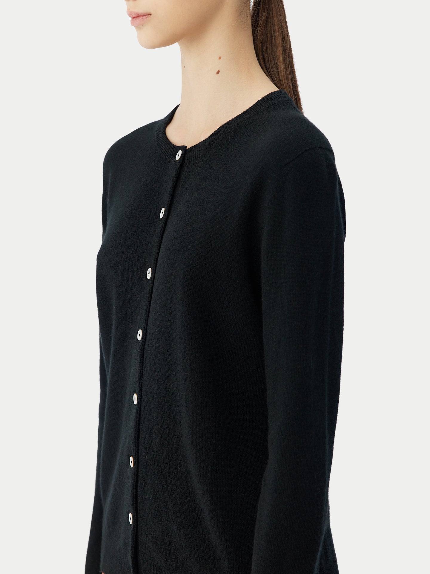 Basic B-Ausschnitt Kaschmirstrickjacke