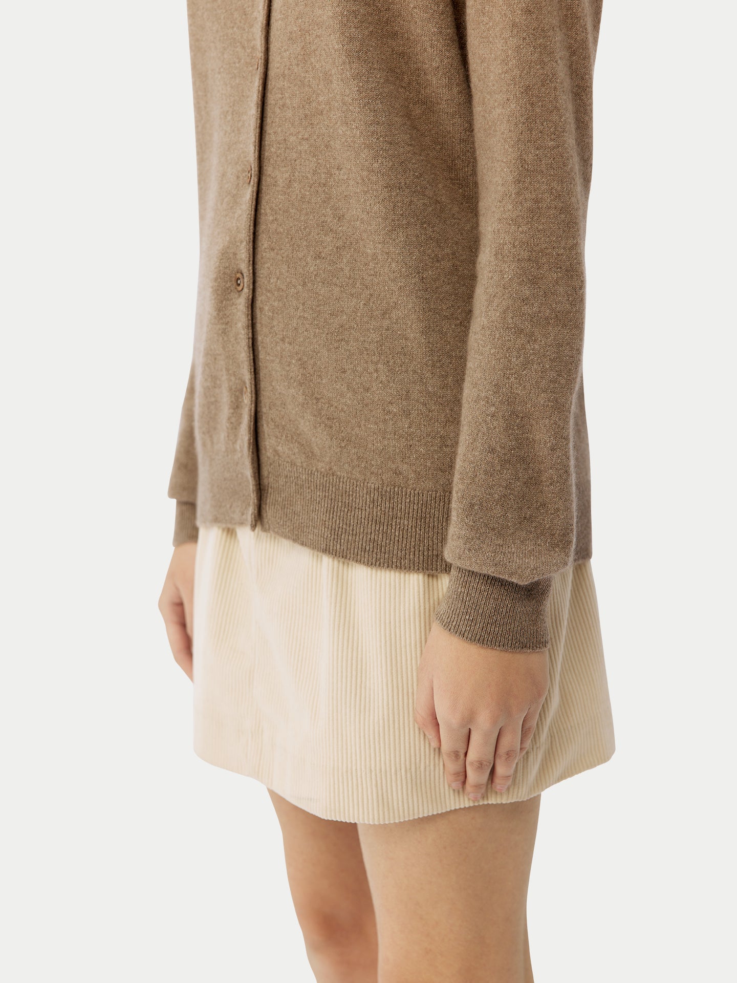 Naturfarbe Basic B-Ausschnitt Kaschmirstrickjacke