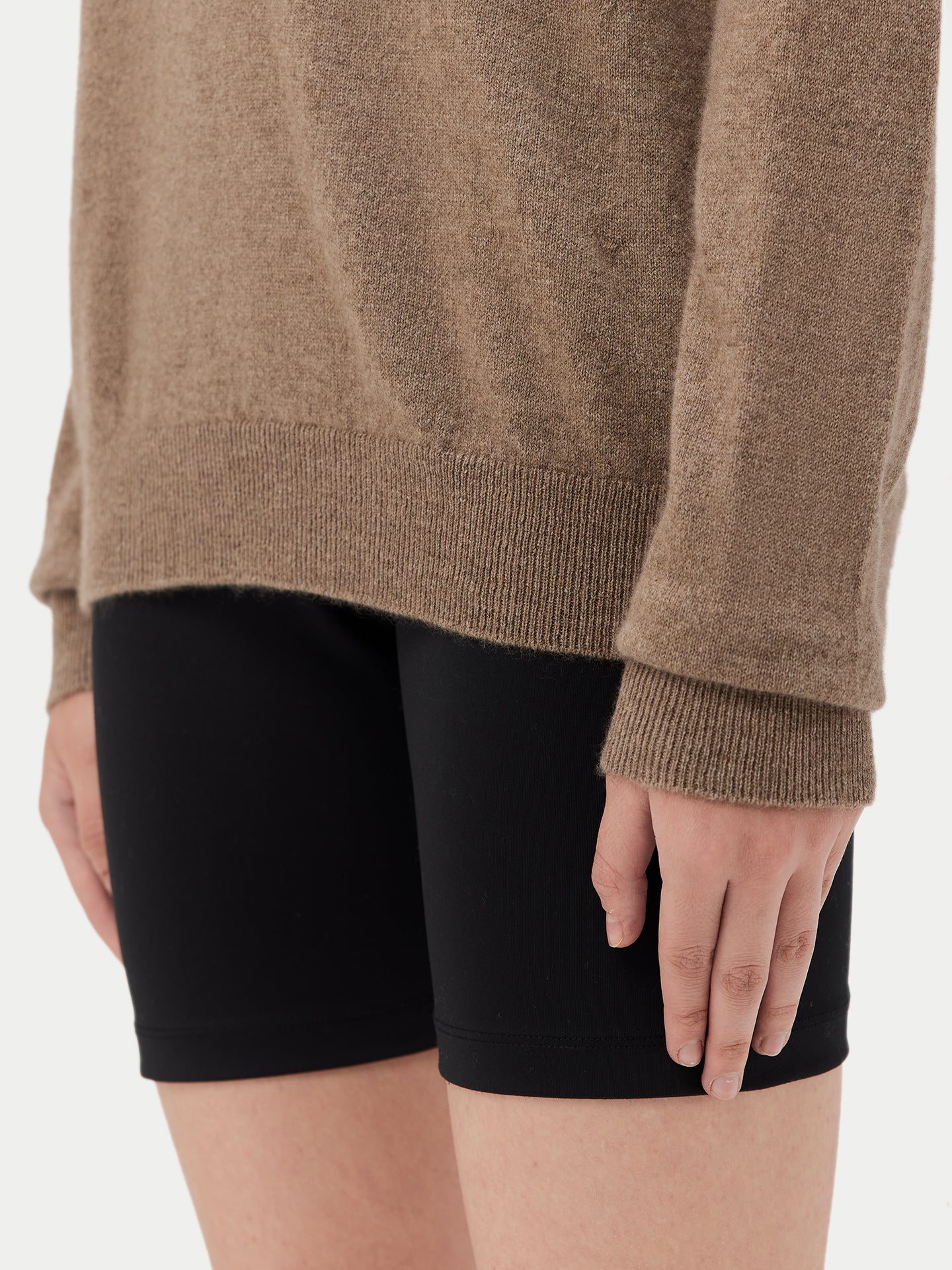 Damen Kaschmir Basic R-Ausschnitt Pullover Taupe - Gobi Cashmere