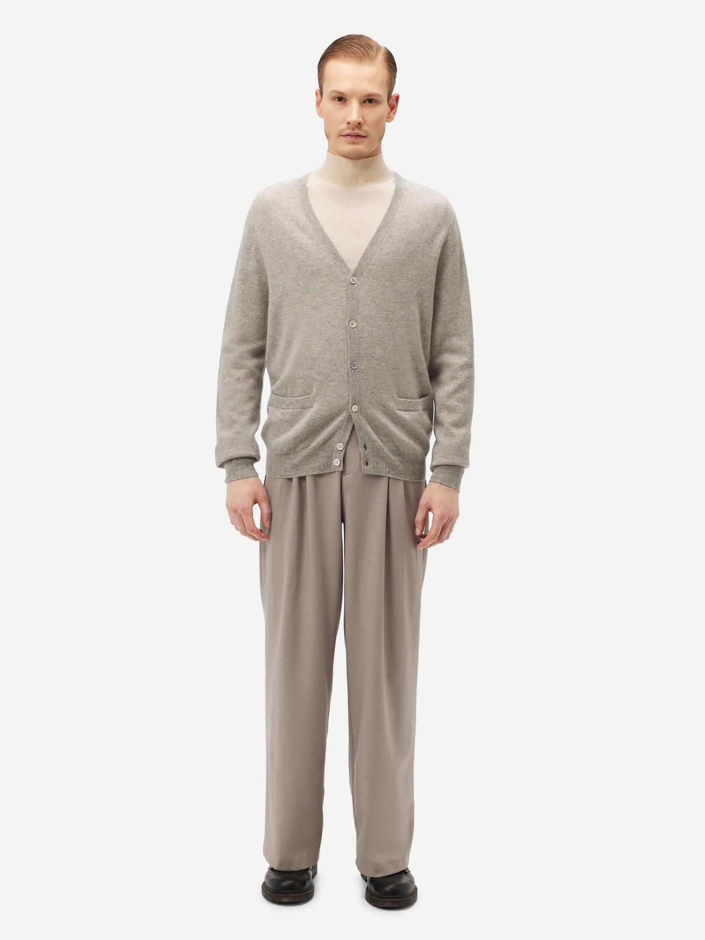 Basic V-Ausschnitt Kaschmirstrickjacke mit Knöpfen