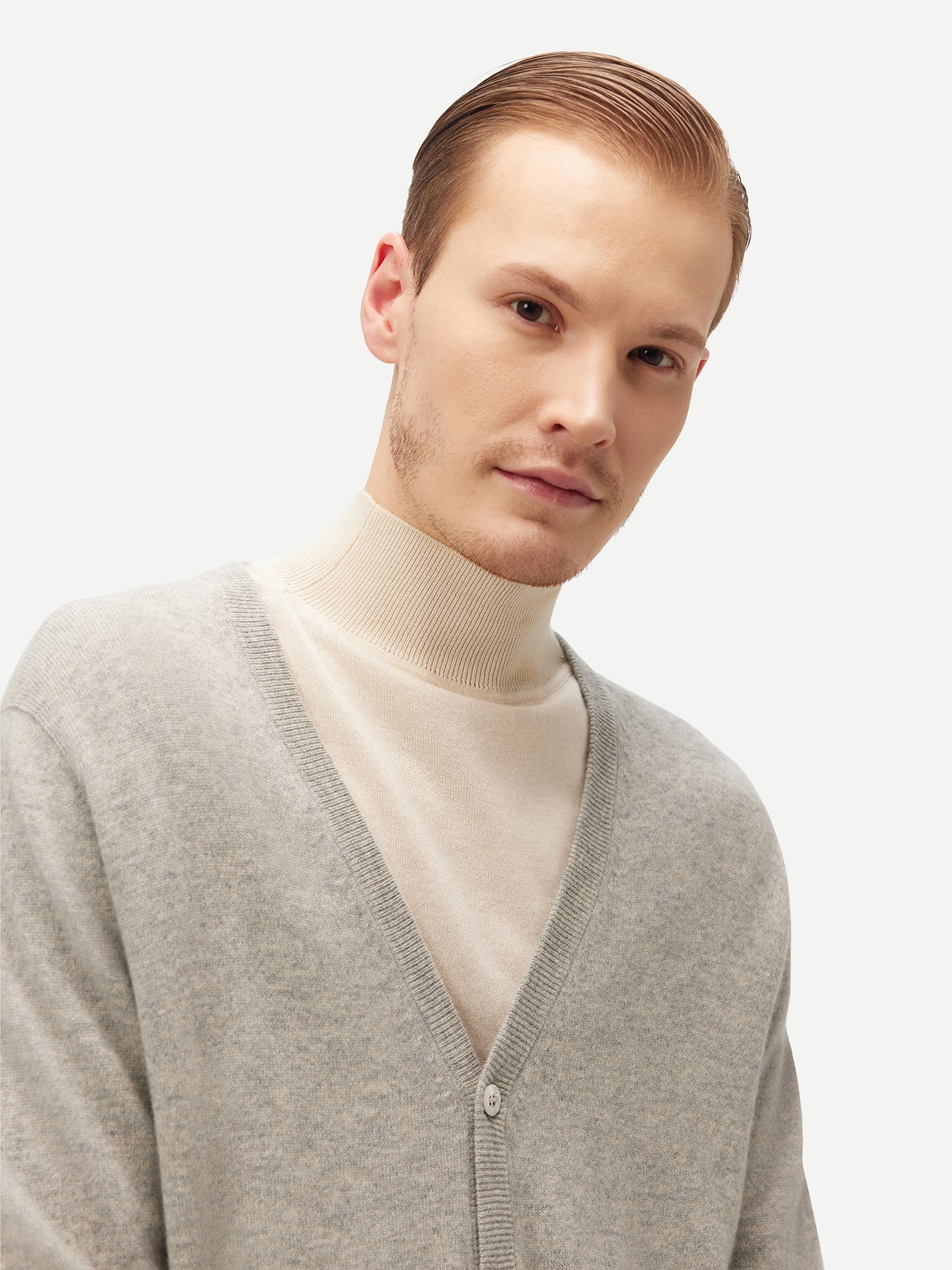 Basic V-Ausschnitt Kaschmirstrickjacke mit Knöpfen