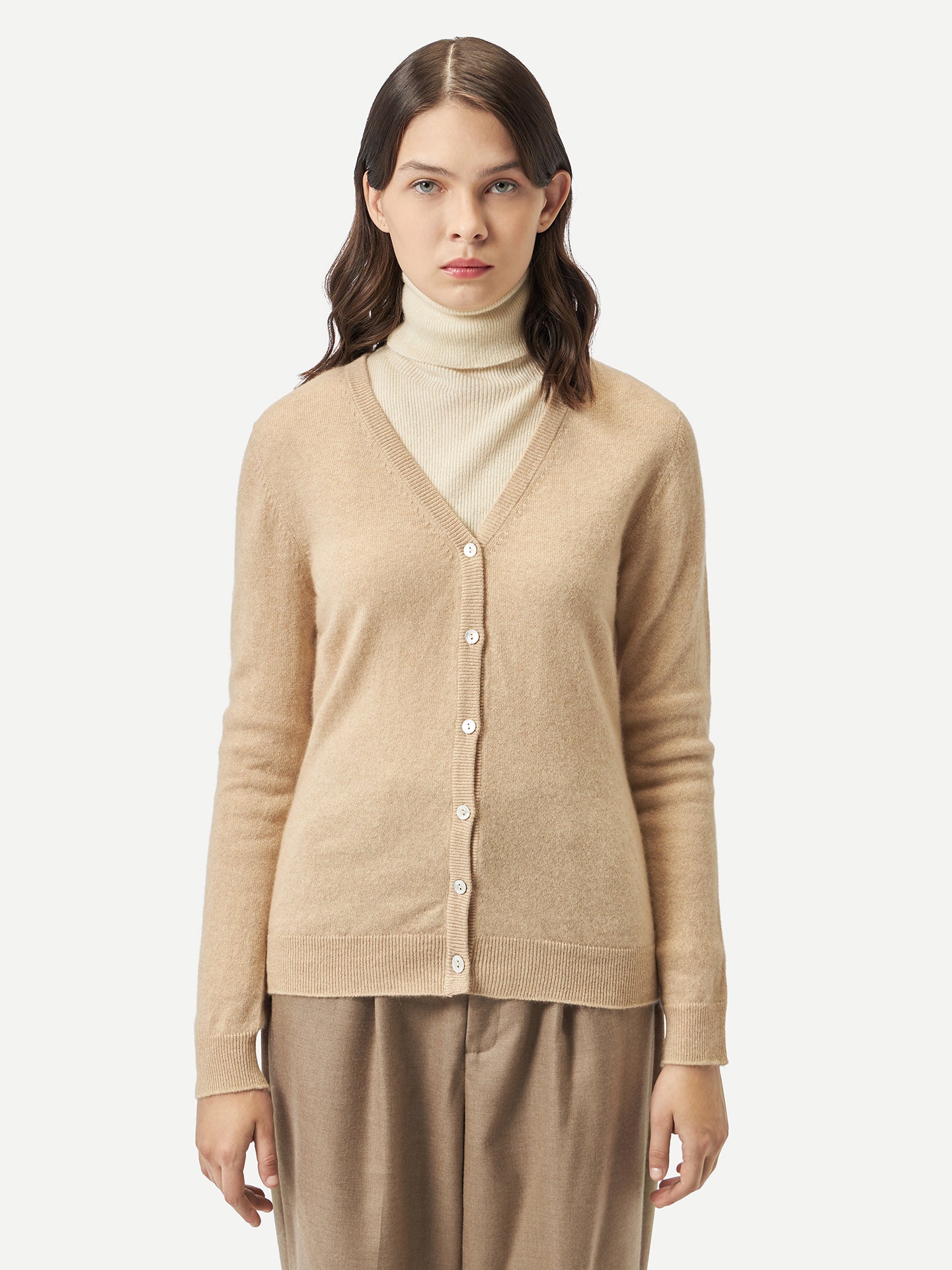 Naturfarbe V-Ausschnitt Kaschmirstrickjacke