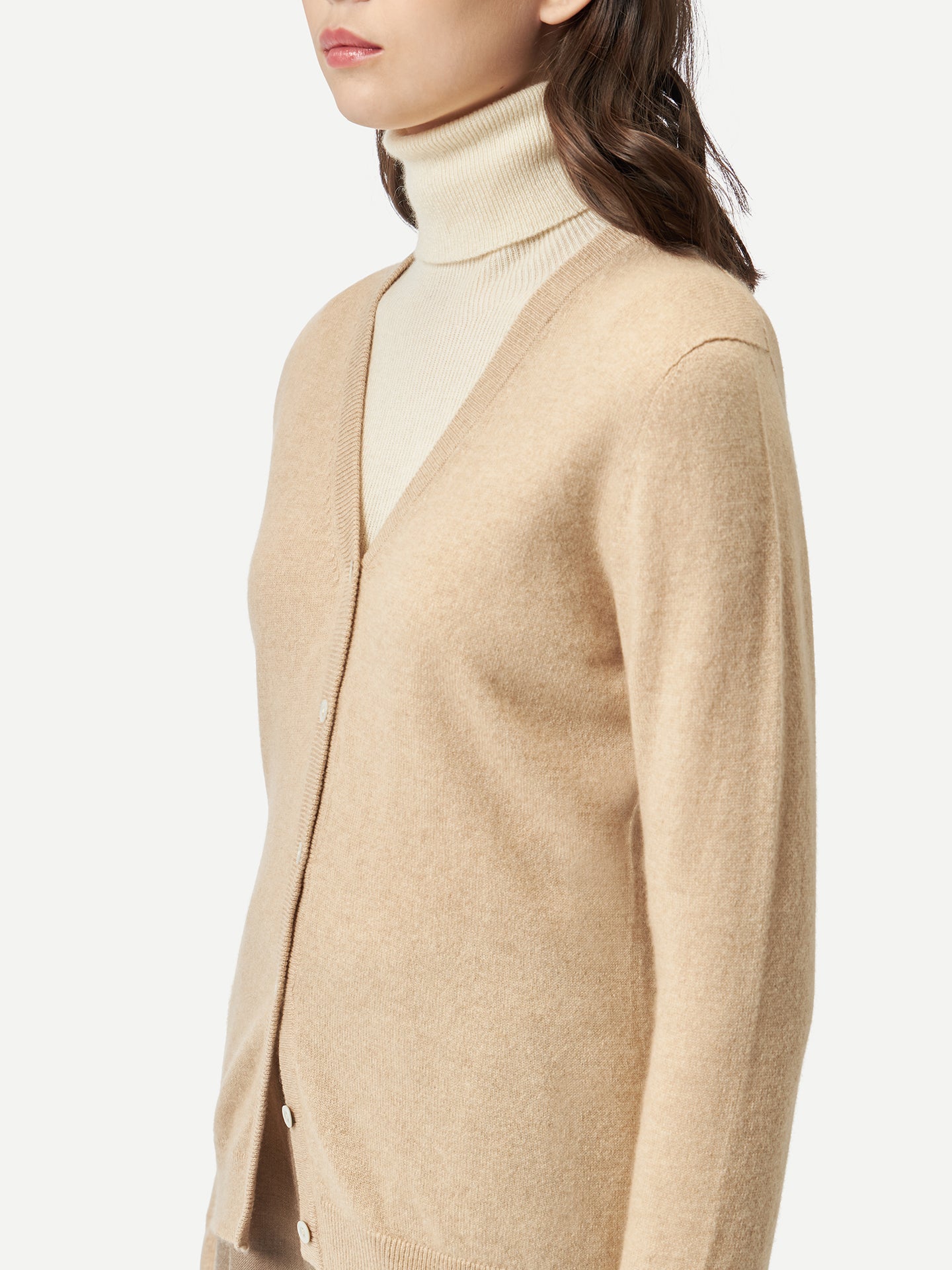 Naturfarbe V-Ausschnitt Kaschmirstrickjacke
