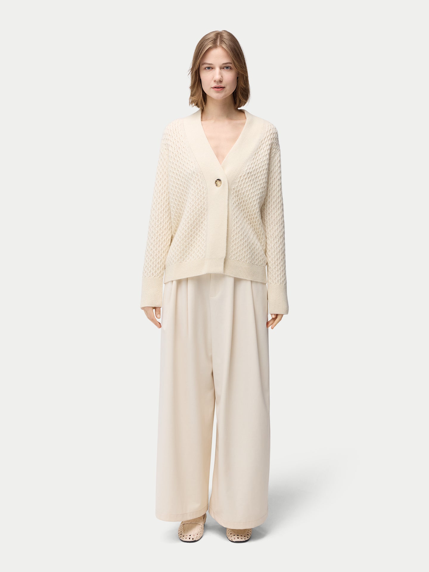 Strukturierte Kaschmir Strickjacke mit Knopfverschluss