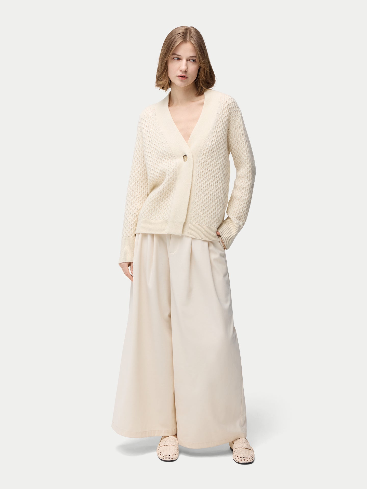 Strukturierte Kaschmir Strickjacke mit Knopfverschluss