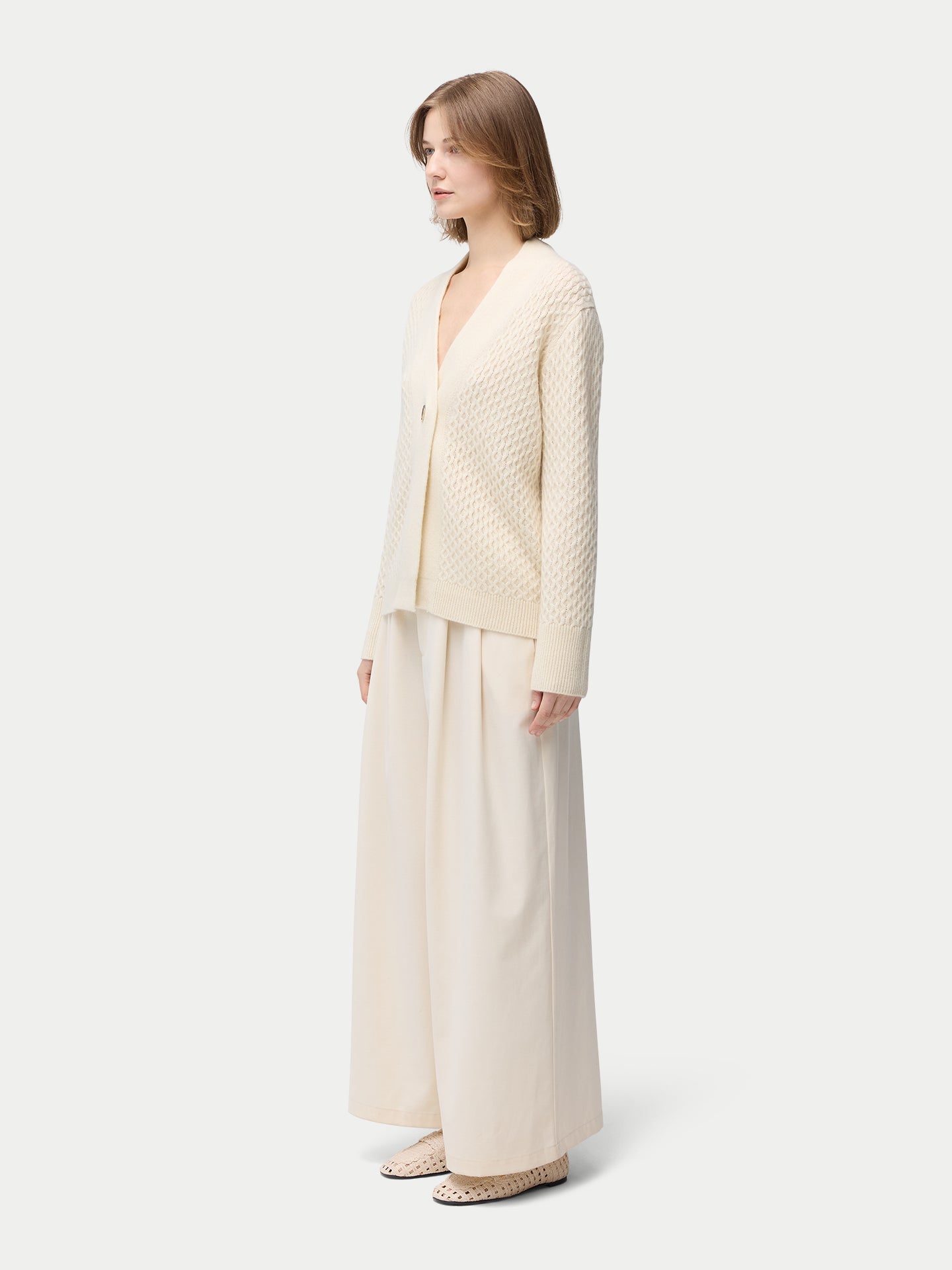 Strukturierte Kaschmir Strickjacke mit Knopfverschluss