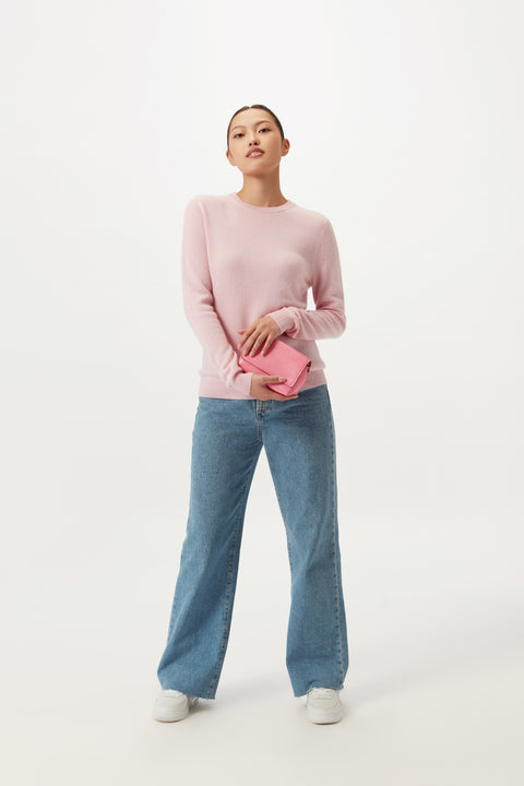Basic R-Ausschnitt Kaschmirpullover, Editorial-Foto