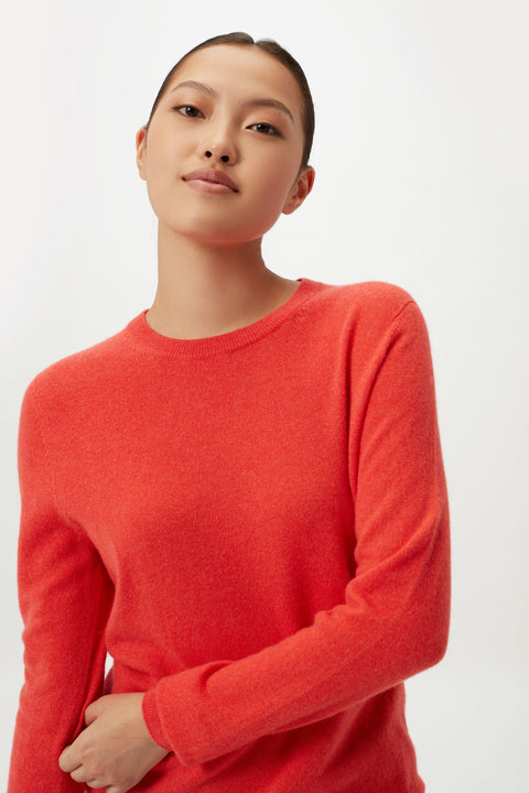 Basic R-Ausschnitt Kaschmirpullover, Editorial-Foto