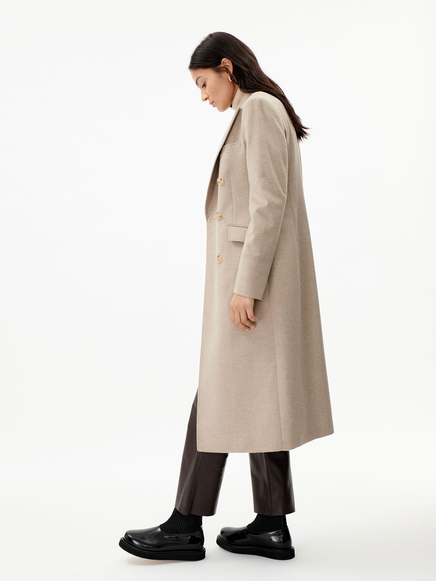Damen Kaschmir Langer Mantel Mit Spitzenrevers taupe - Gobi Cashmere