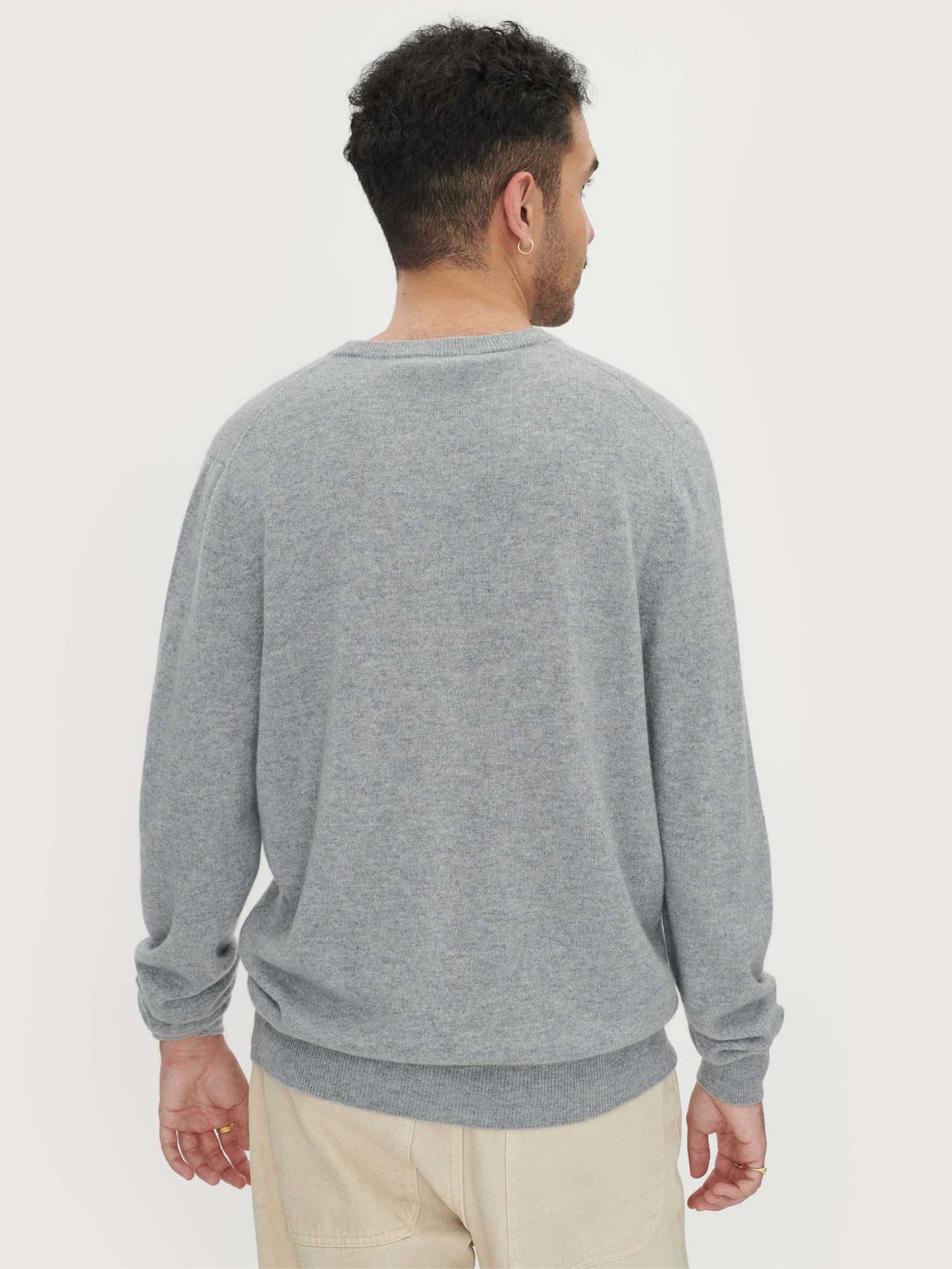 Herren Kaschmir Basic V-Ausschnitt Pullover Hellgrau - Gobi Cashmere