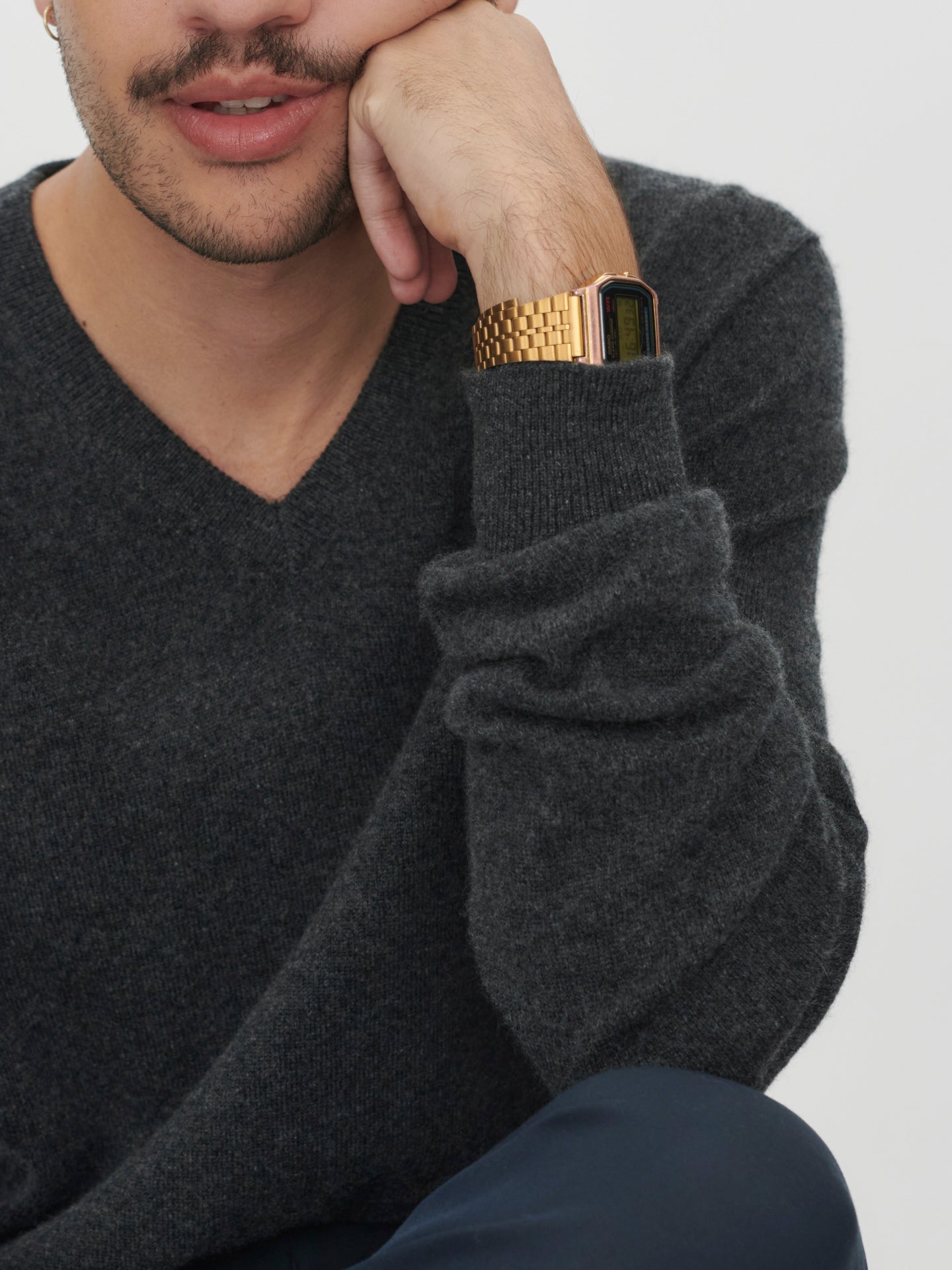 Herren Kaschmir Basic V-Ausschnitt Pullover Holzkohle - Gobi Cashmere