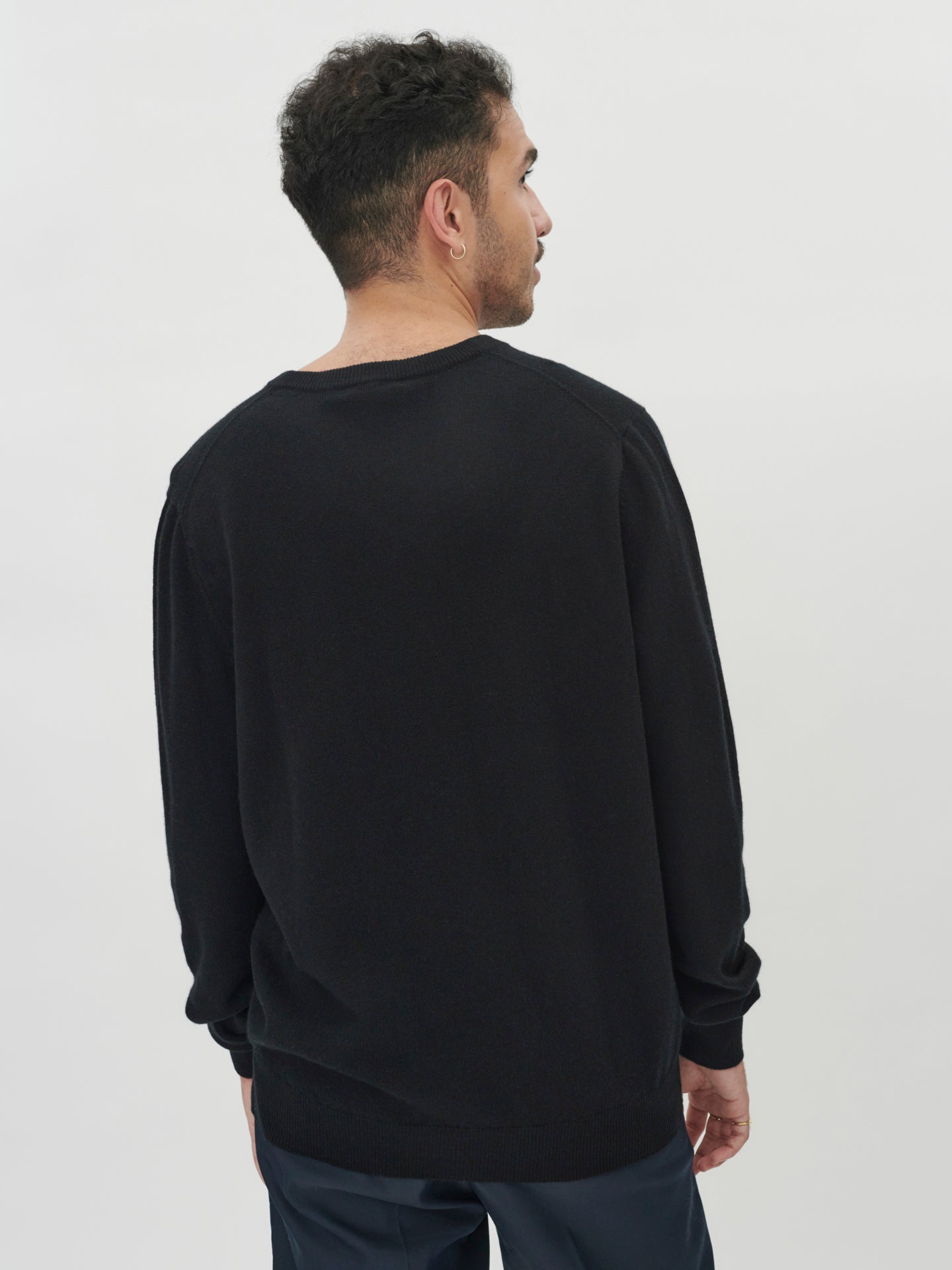 Herren Kaschmir Basic V-Ausschnitt Pullover Schwarz - Gobi Cashmere