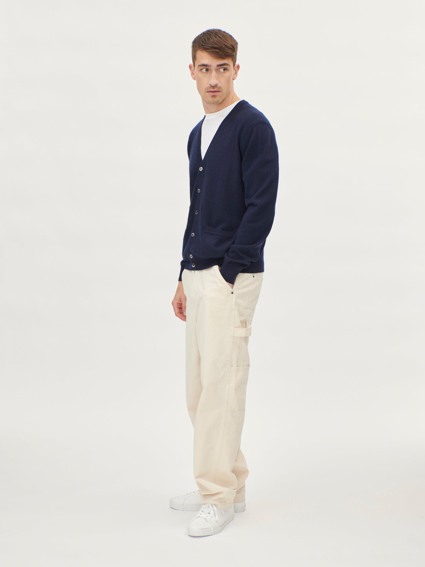 Herren Kachmir V-Ausschnitt Strickjacke Mit Knöpfen Marineblau - Gobi Cashmere