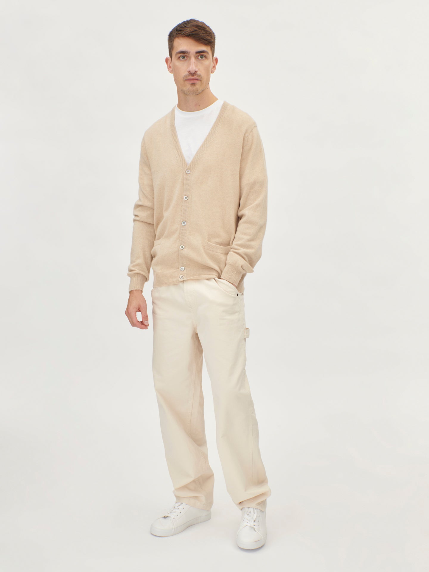 Herren Kachmir V-Ausschnitt Strickjacke Mit Knöpfen Beige - Gobi Cashme