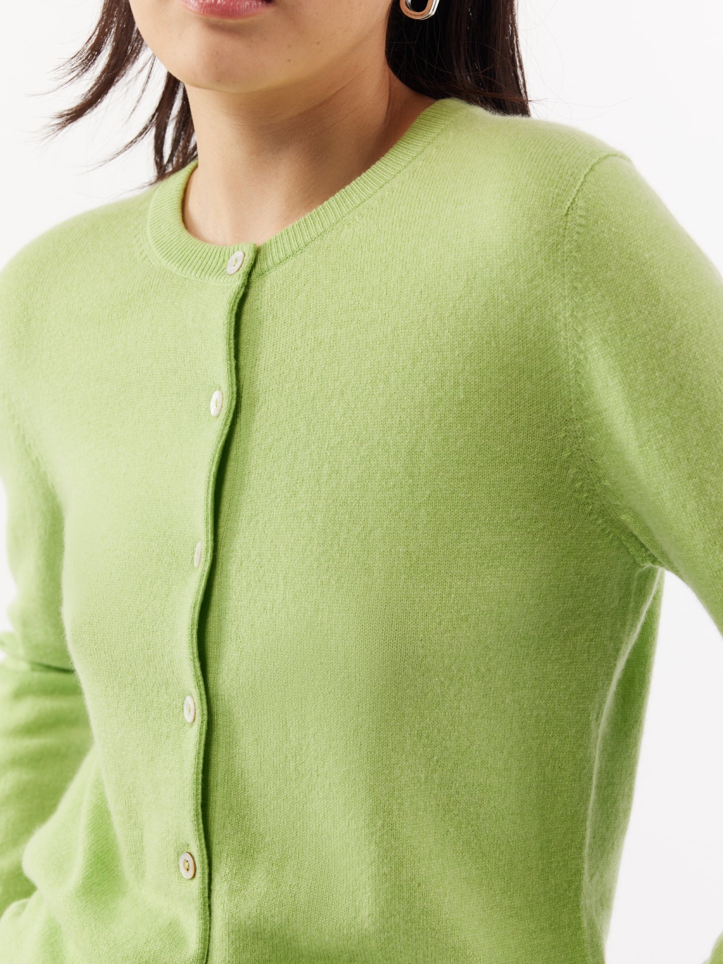 Damen Kaschmir R-Ausschnitt Strickjacke jade limette - Gobi Cashmere