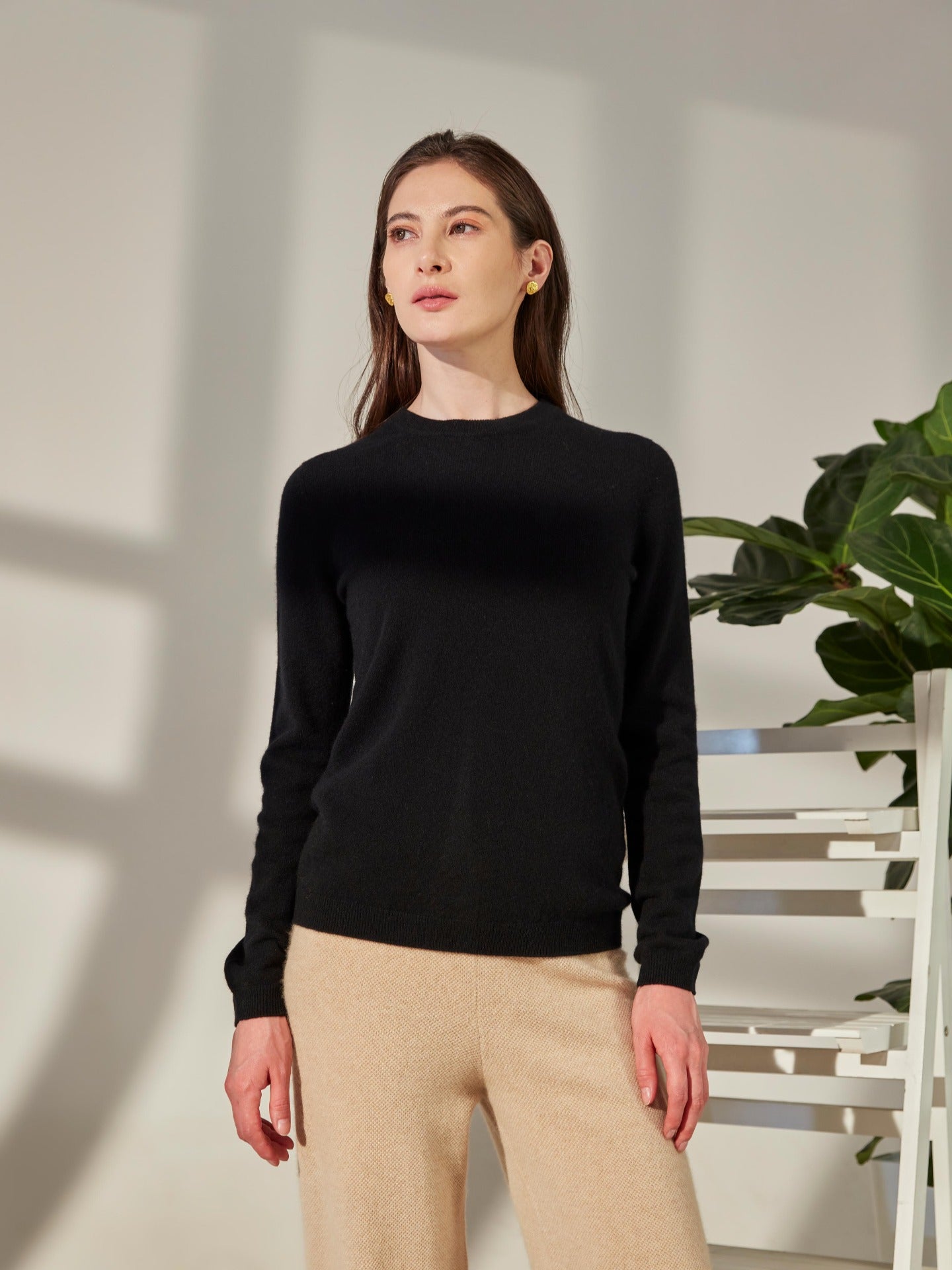 Damen Kaschmir Basic R-Ausschnitt Pullover Schwarz - Gobi Cashmere