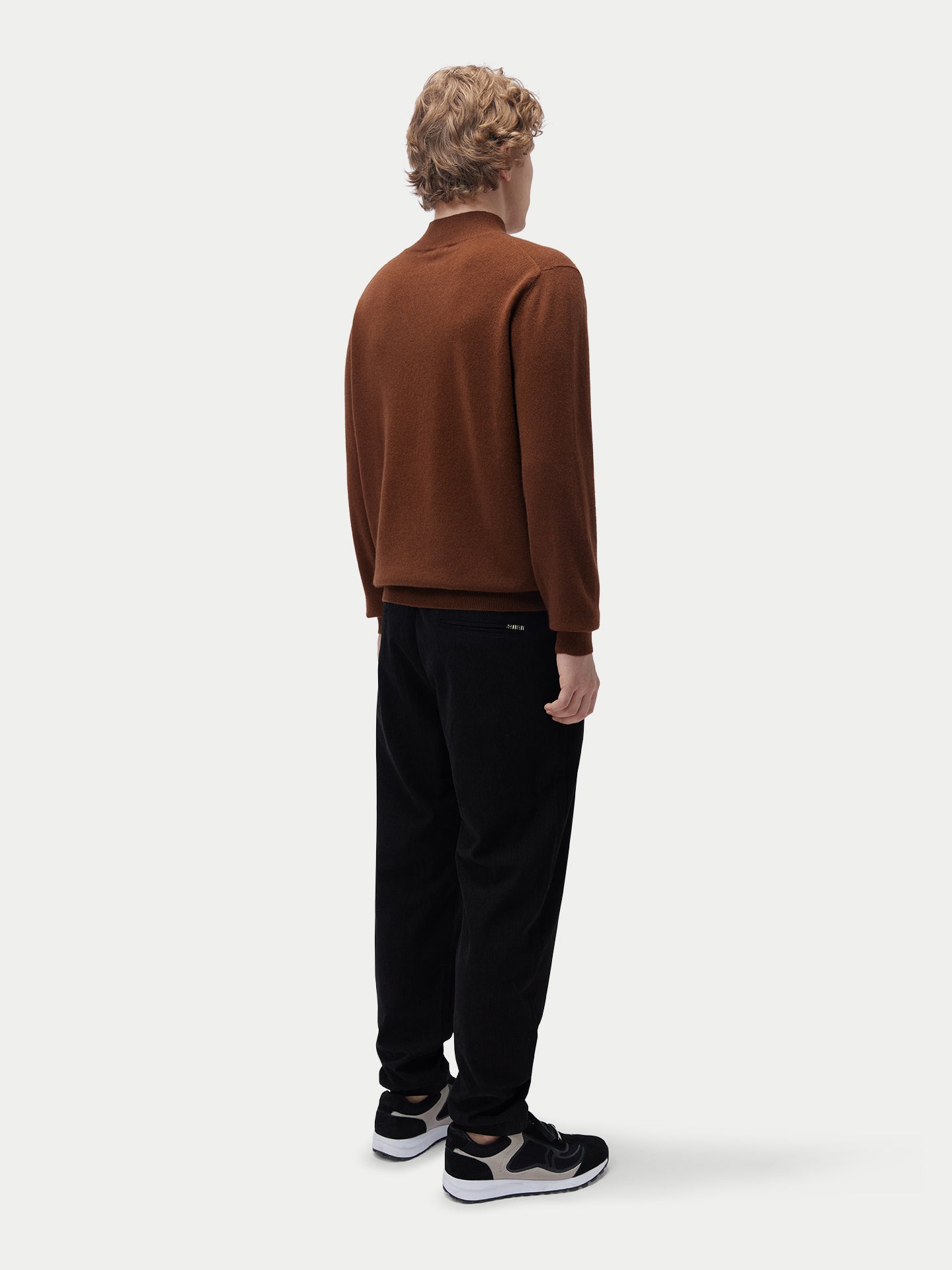 Kaschmir-Pullover mit Stehkragen