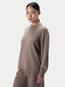 Kaschmirpullover mit Zopf-Raglanärmeln und Rundhalsausschnitt