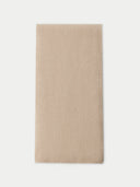 Kaschmir Schal mit Patentmuster in Beige, flach ausgelegt gefaltet von vorne