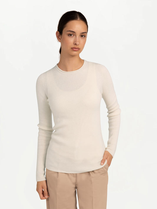Leichter Pullover mit Rundausschnitt