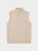 Ärmelloses Damen Kaschmir Top in natural beige mit Stehkragen und Rippsaum, flach liegend, Vorderansicht