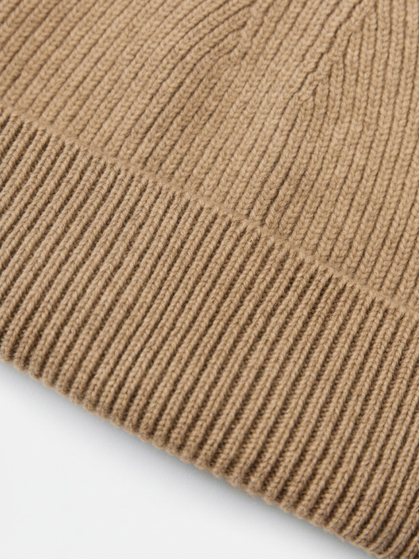 Grob gerippte Beanie-Mütze Taupe - Gobi Cashmere