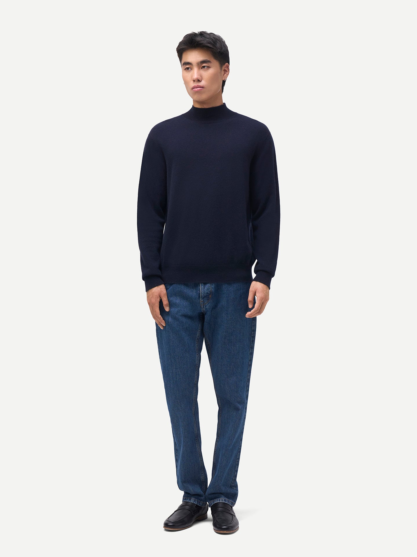 Zeitloser Kaschmirpullover mit Stehkragen