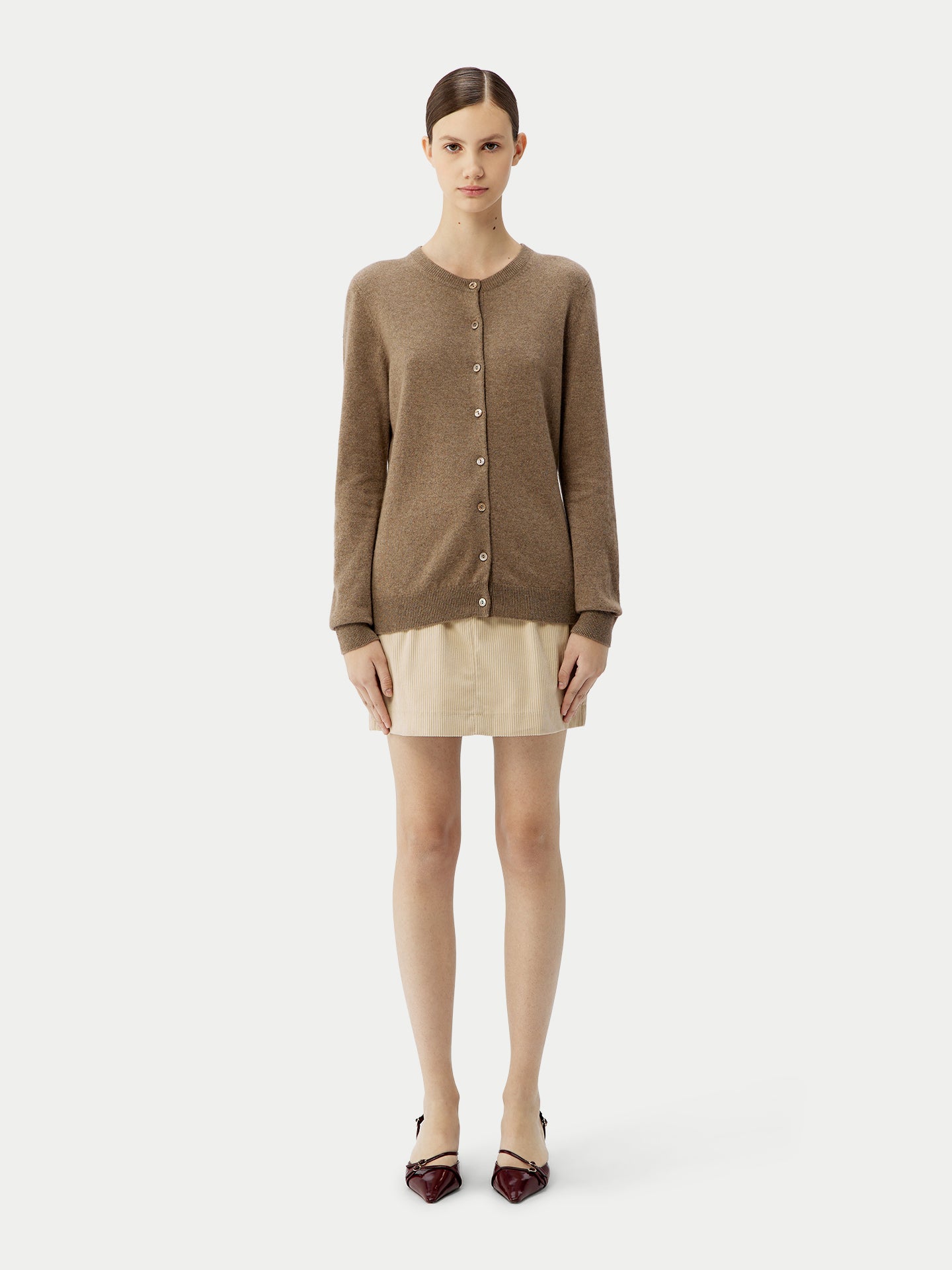 Naturfarbe R-Ausschnitt Kaschmirstrickjacke