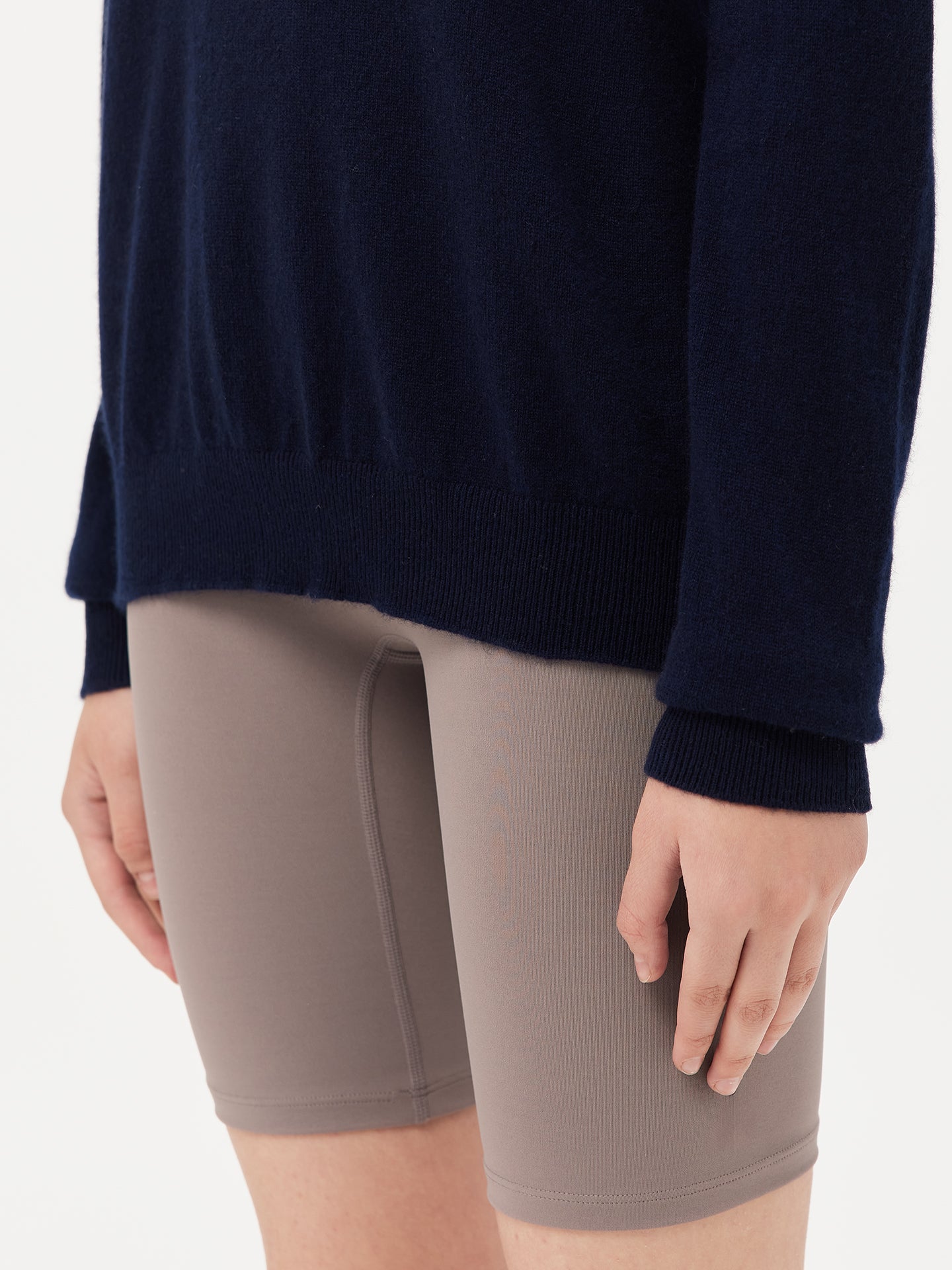 Damen Kaschmir Basic R-Ausschnitt Pullover Marineblau - Gobi Cashmere
