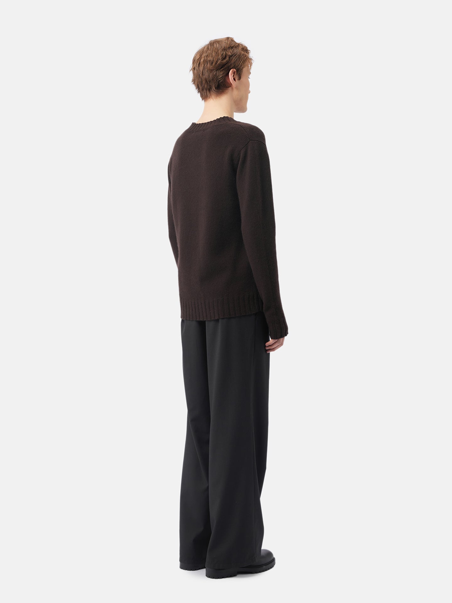 Kaschmir-Rippstrick-Pullover mit V-Ausschnitt