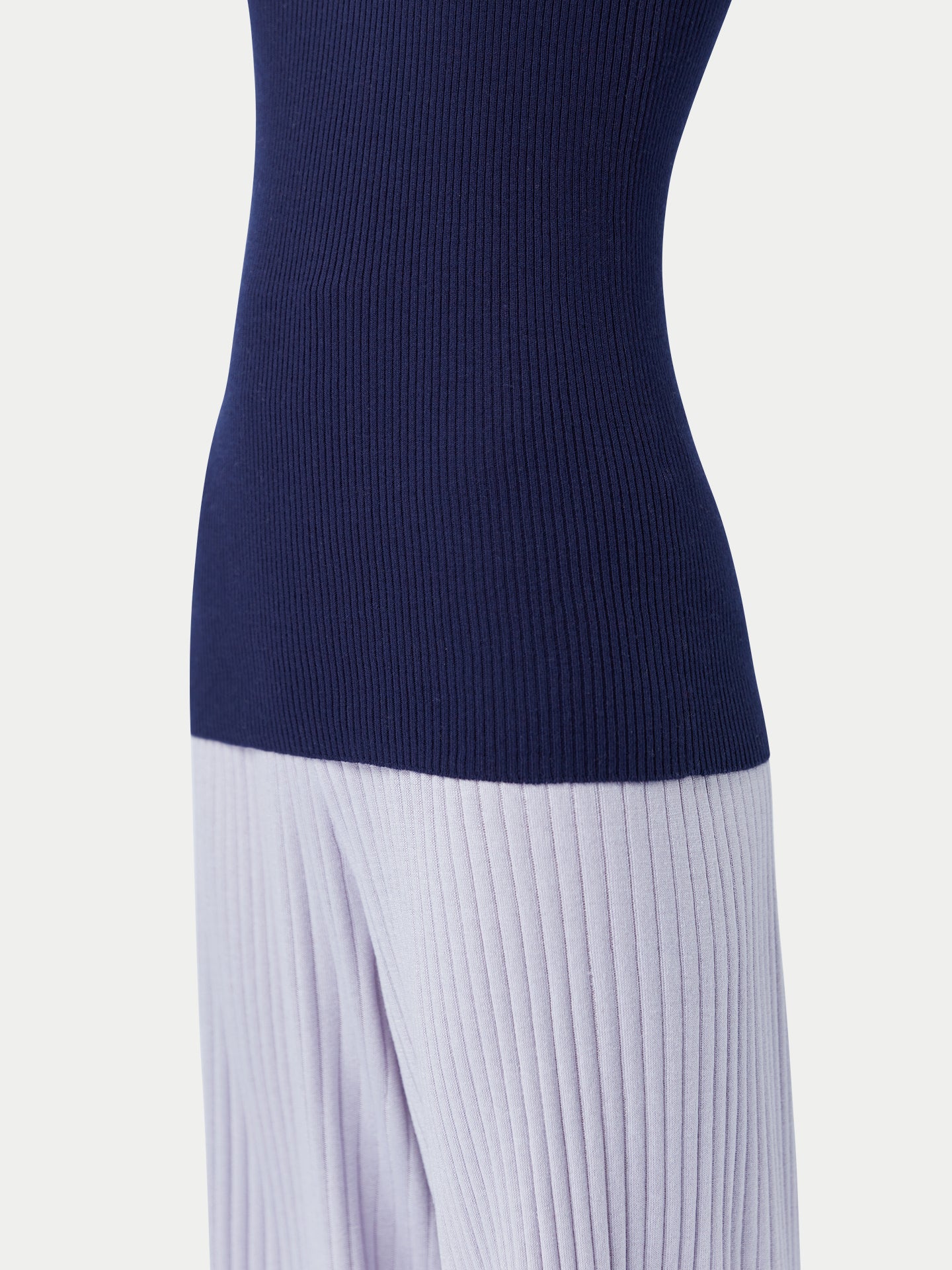 Geripptes Tank-Top aus Baumwoll-Seiden-Kaschmir-Mischung