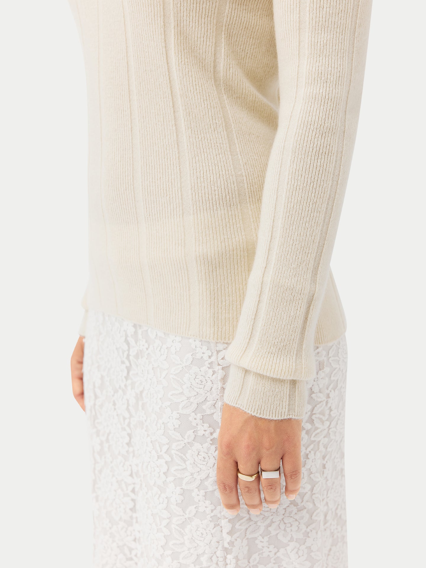 Kaschmir Pullover mit C-Ausschnitt