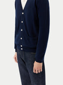 Herren V-Ausschnitt Kaschmirstrickjacke Marineblau | GOBI Cashmere
