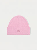 Gerippte nahtlose Kaschmir-Mütze in Light Pink, flach liegend von vorne