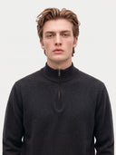 Leichter Kaschmirpullover mit Rundhalsausschnitt